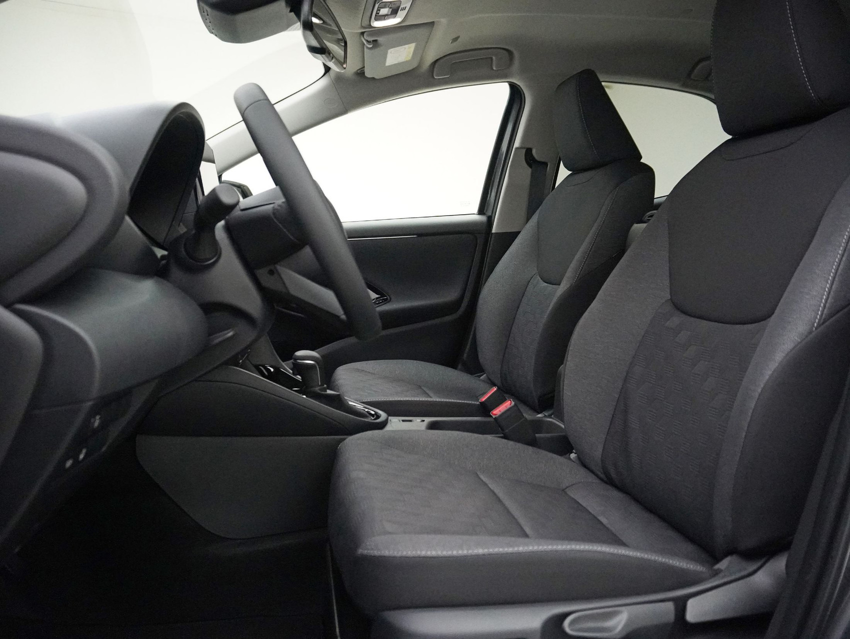 TOYOTA Yaris 1.5 VVT-i HSD Trend ** mit Lenkradheizung **