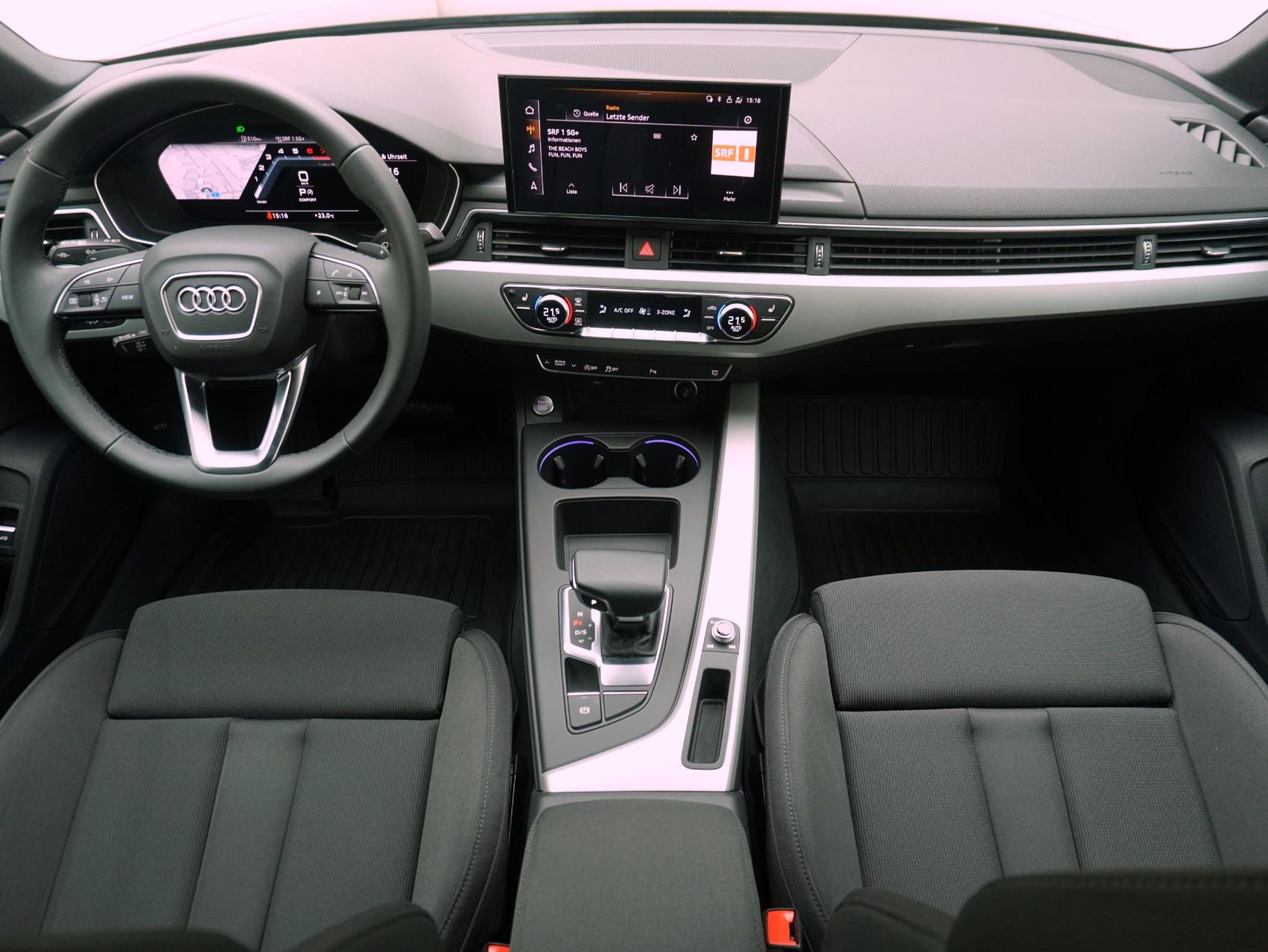 AUDI A4 40 TFSI S Line S-Tronic