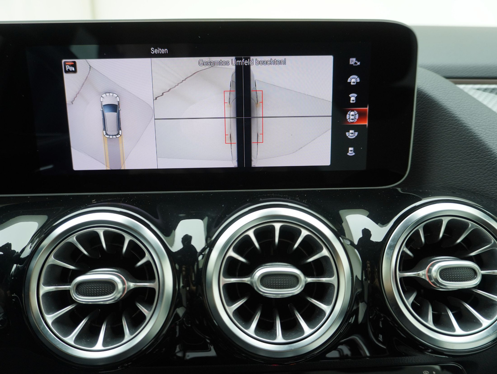 MERCEDES-BENZ B-Klasse B 250 AMG Line 4matic