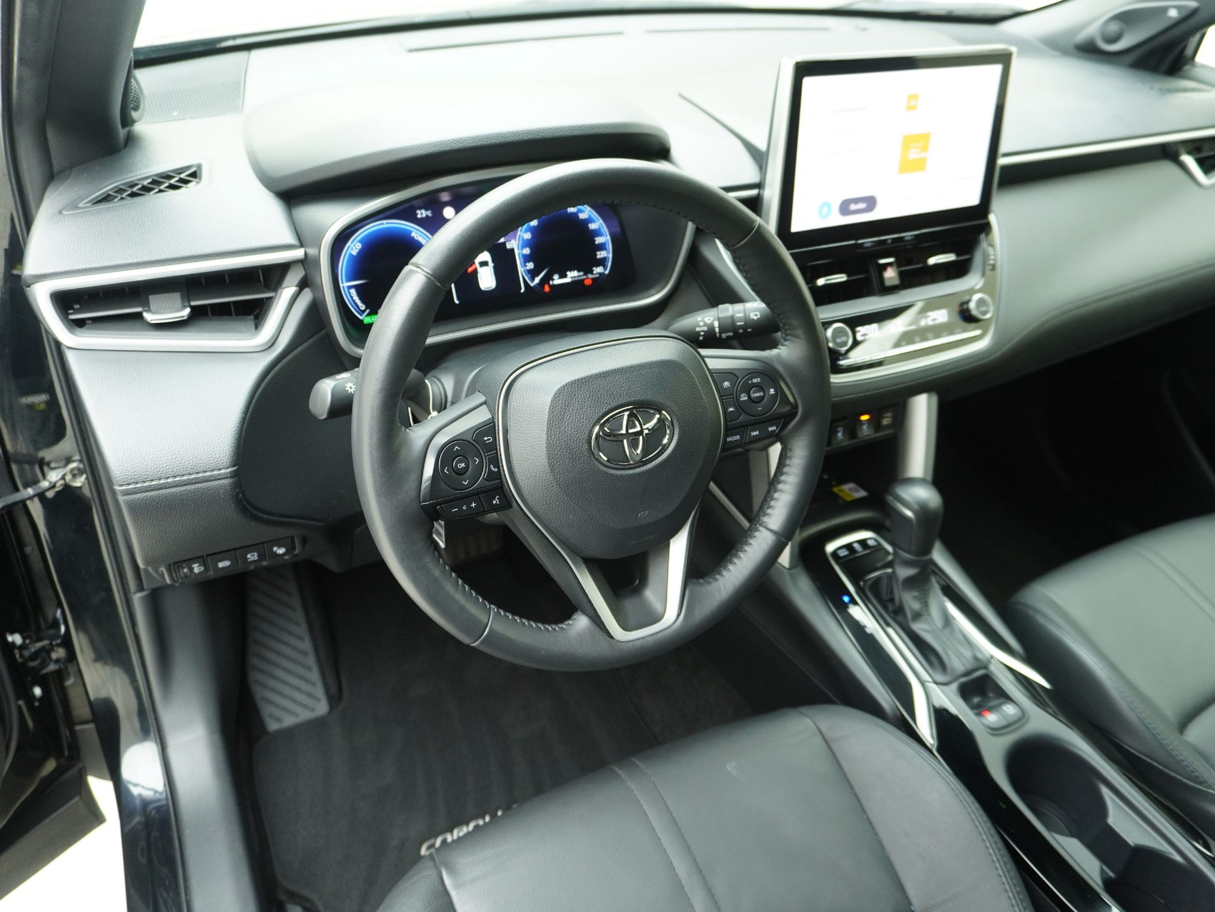 TOYOTA Corolla Cross 2.0 HSD Premium AWD-i