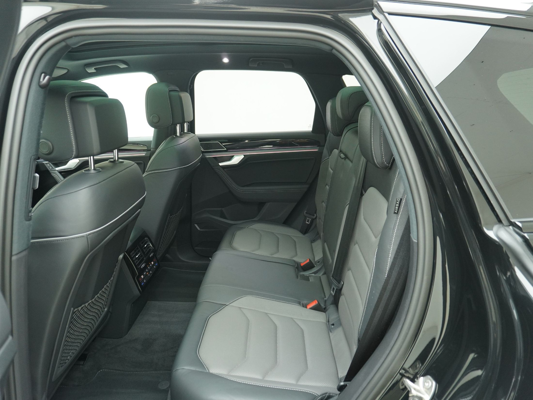 VW Touareg 3.0 V6 TSI R-Line Black Style 4Motion