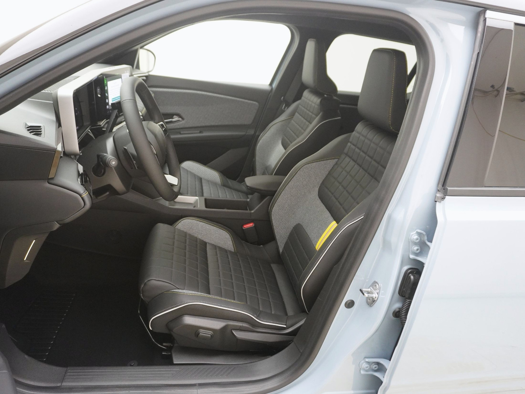 RENAULT R4 E-Tech Comfort Range iconic