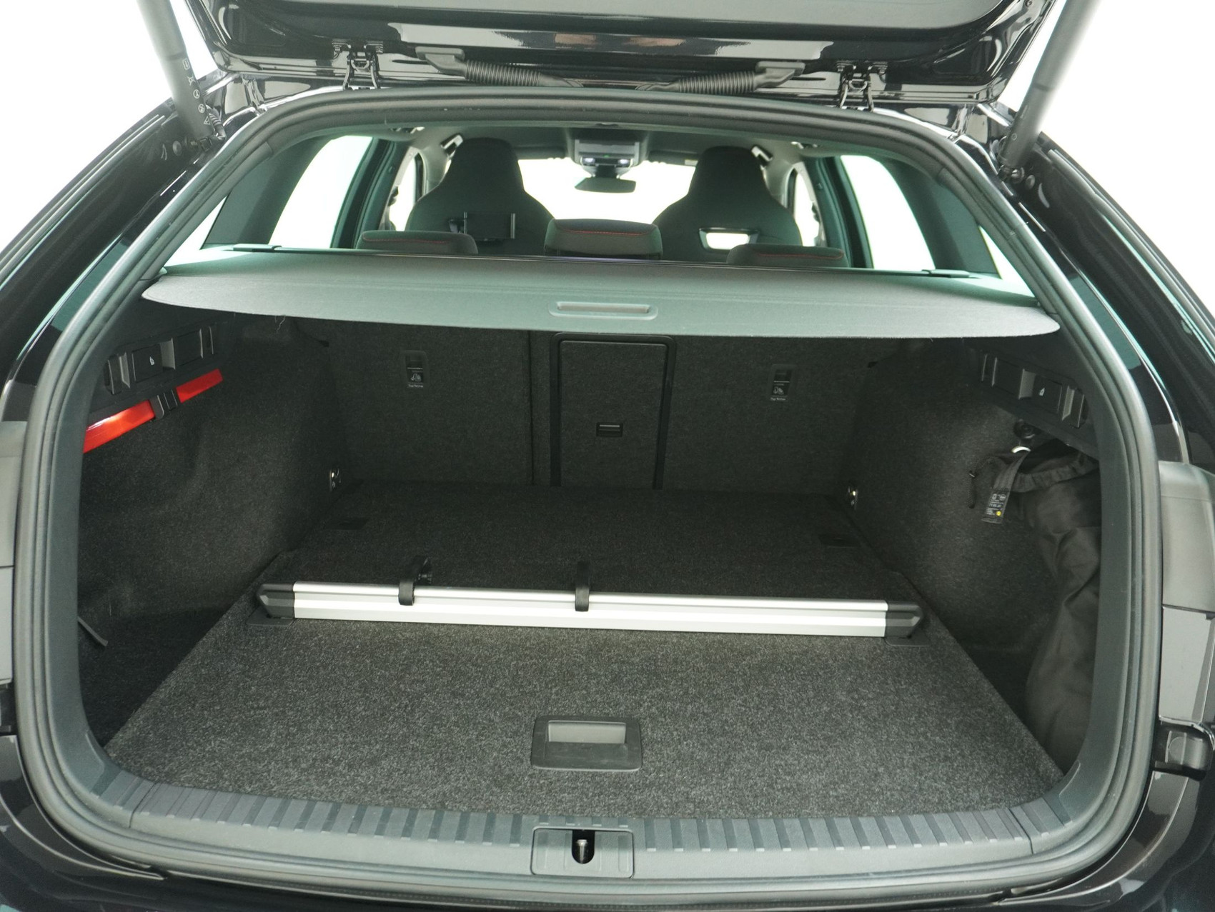 SKODA Octavia Combi 2.0 TSI DSG RS