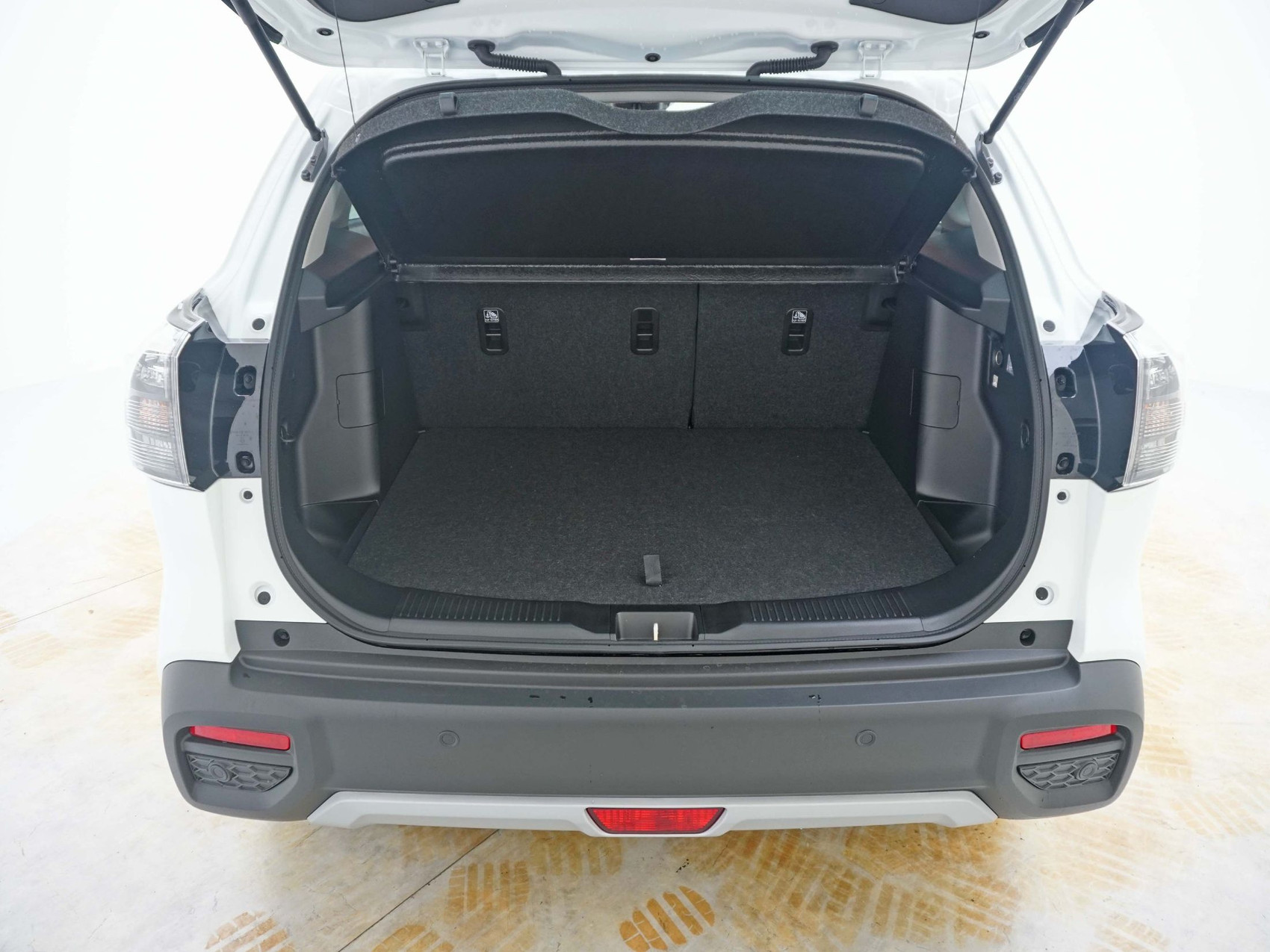 SUZUKI S-Cross 1.4 T Compact Top Hybrid 4×4