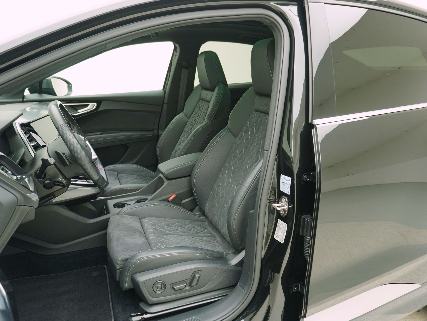 AUDI Q4 e-tron Sportback 50 S line quattro