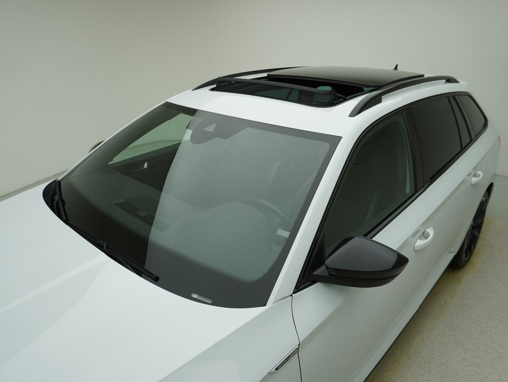 SKODA Superb Combi 1.4 TSI DSG PHEV Sport Line