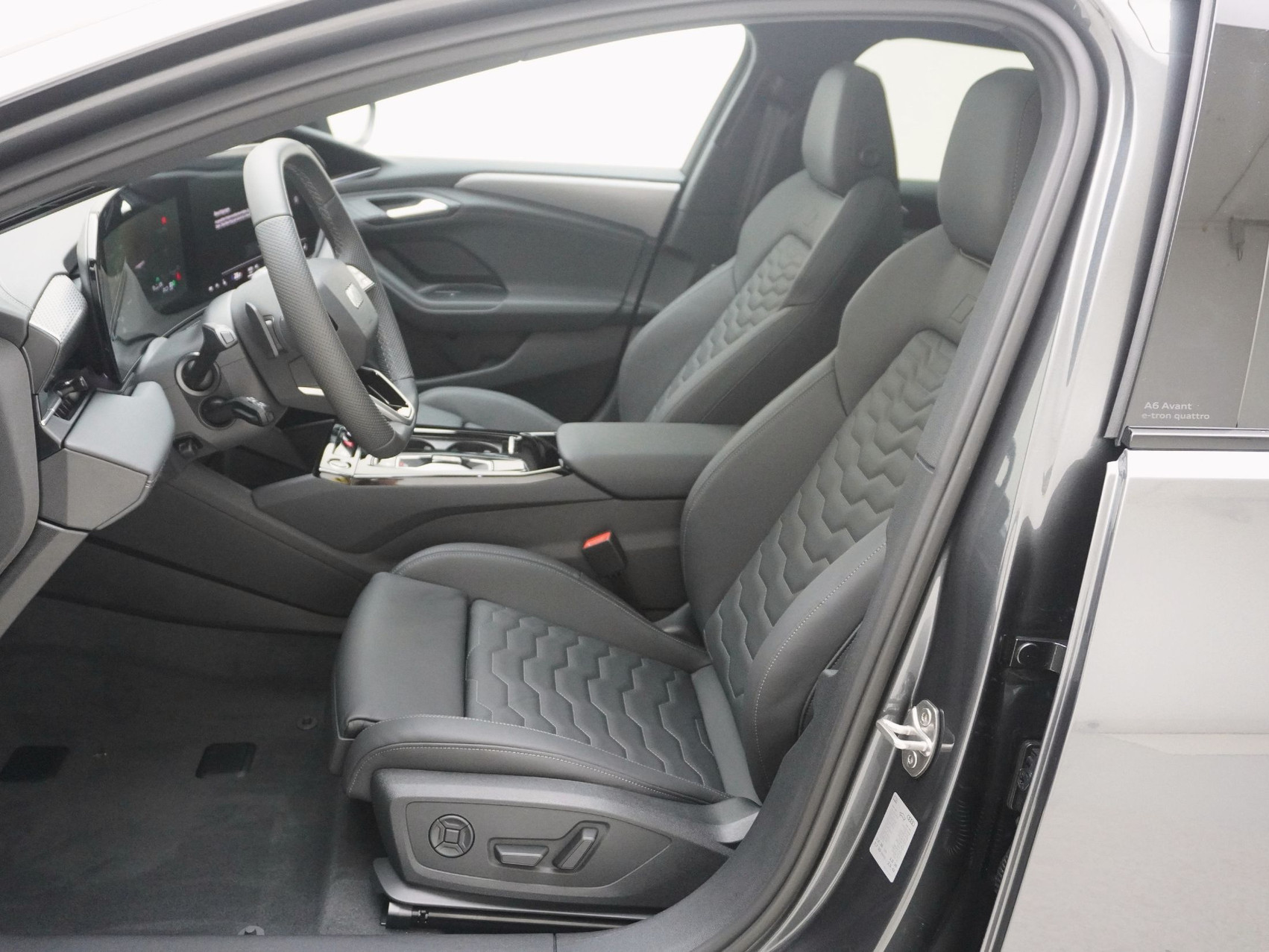 AUDI A6 e-tron Avant quattro S line