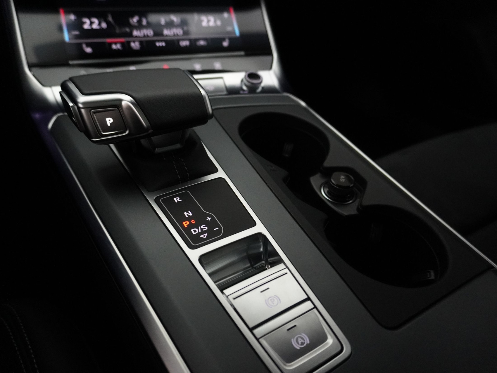 AUDI A6 Avant 55 TFSI S Line quattro S-Tronic **Werksgarantie bis 10.2029**