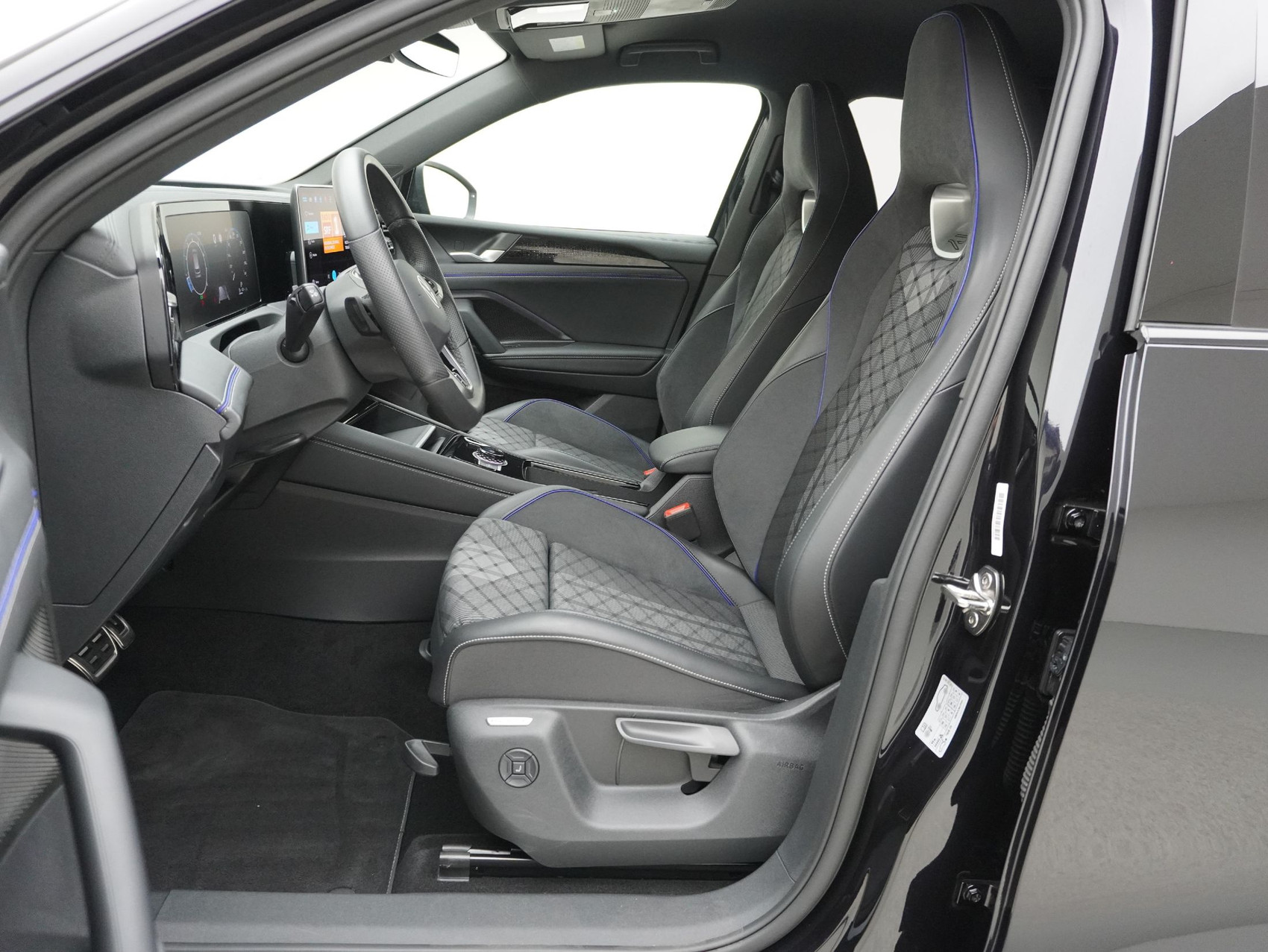 VW Tiguan 2.0 TSI DSG R-Line Black Style 4Motion (2025)