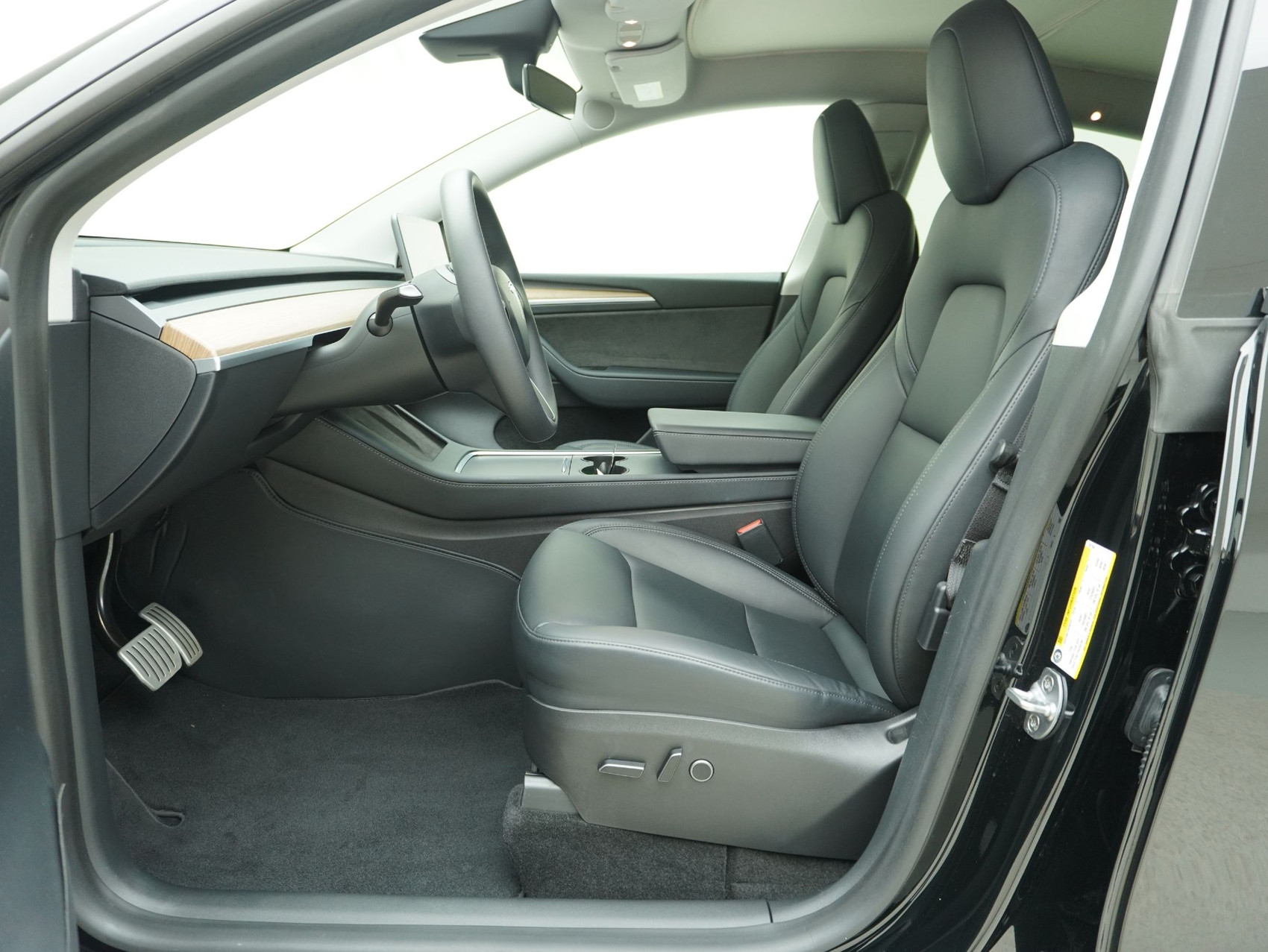 TESLA Model Y Performance D