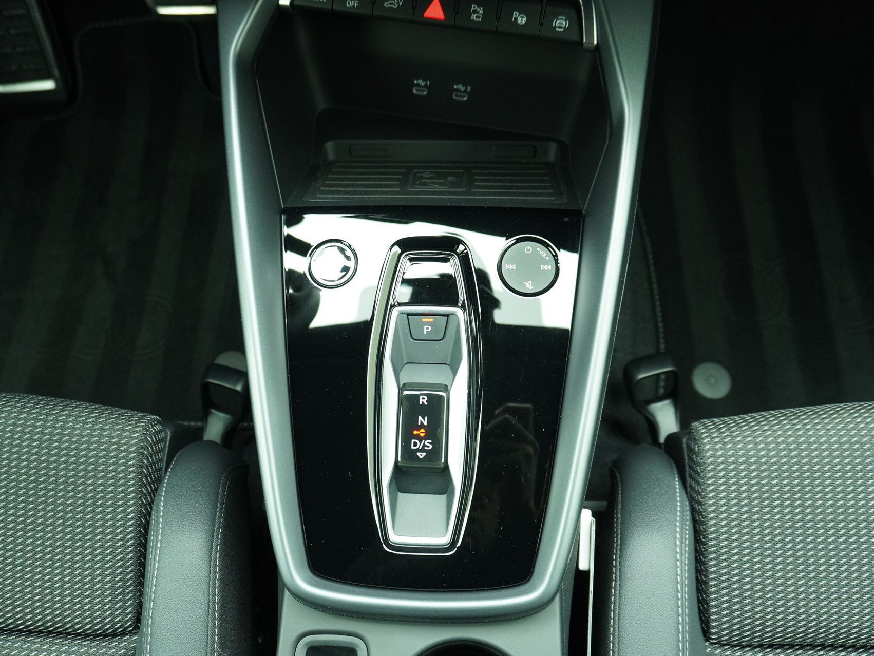 AUDI A3 Sportback 40 TFSI e S line S-Tronic **Audi Werksgarantie bis 05/2030**