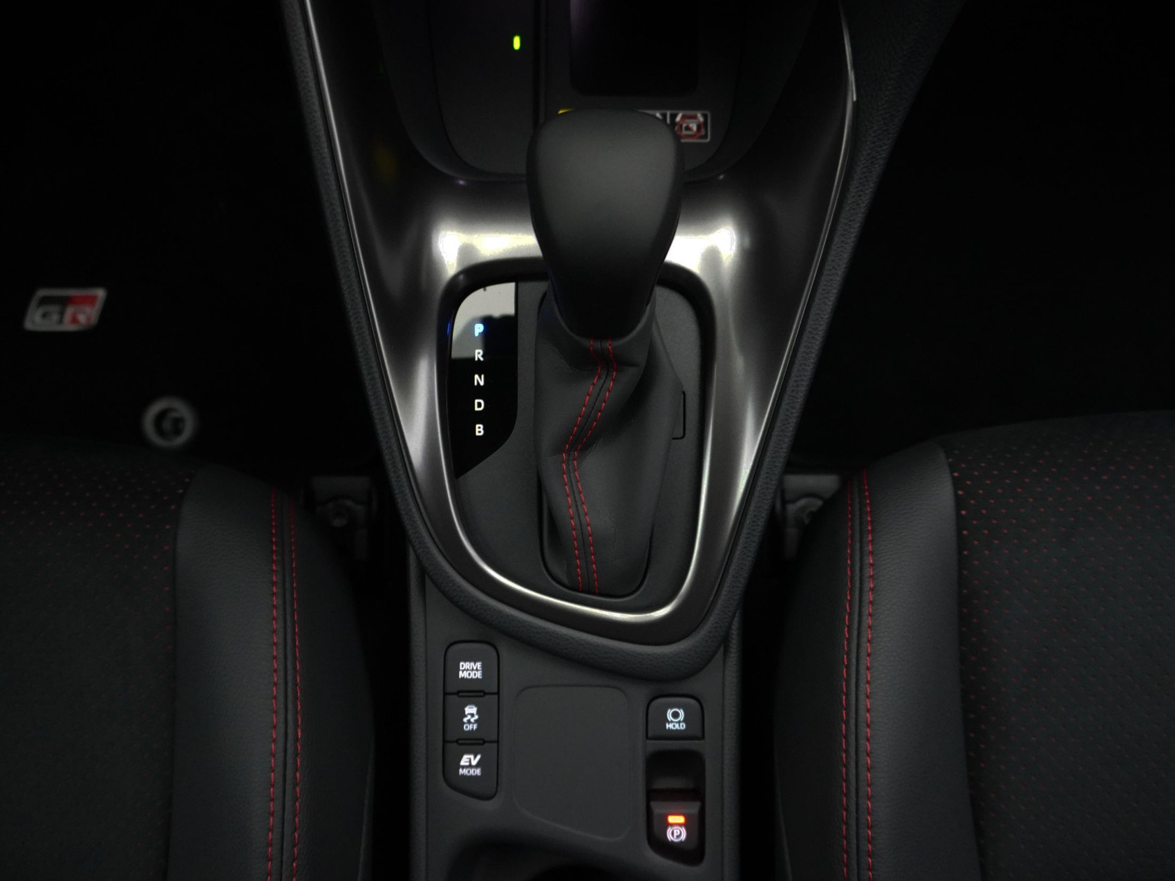 TOYOTA Yaris 1.5 VVT-i HSD GR Sport **  130 PS **