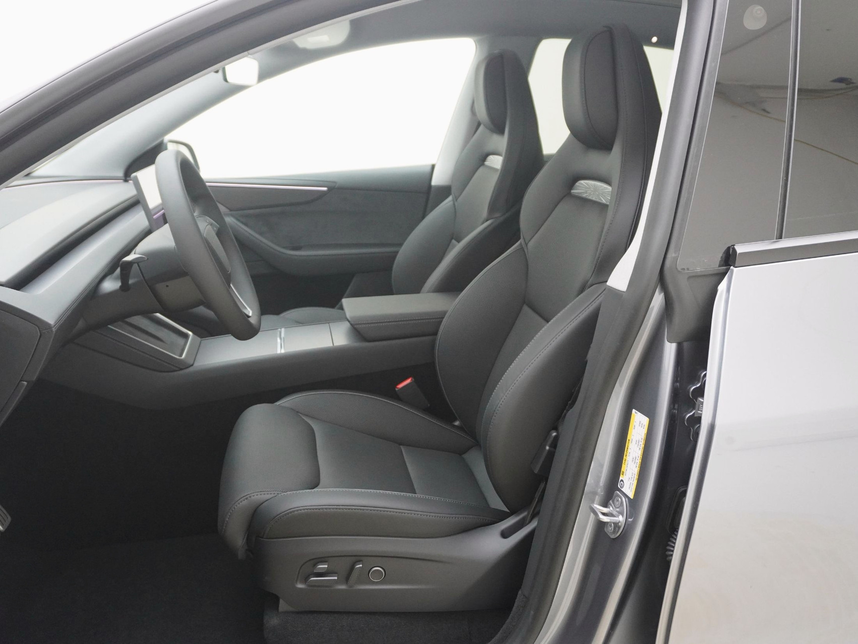 TESLA Model Y Performance AWD