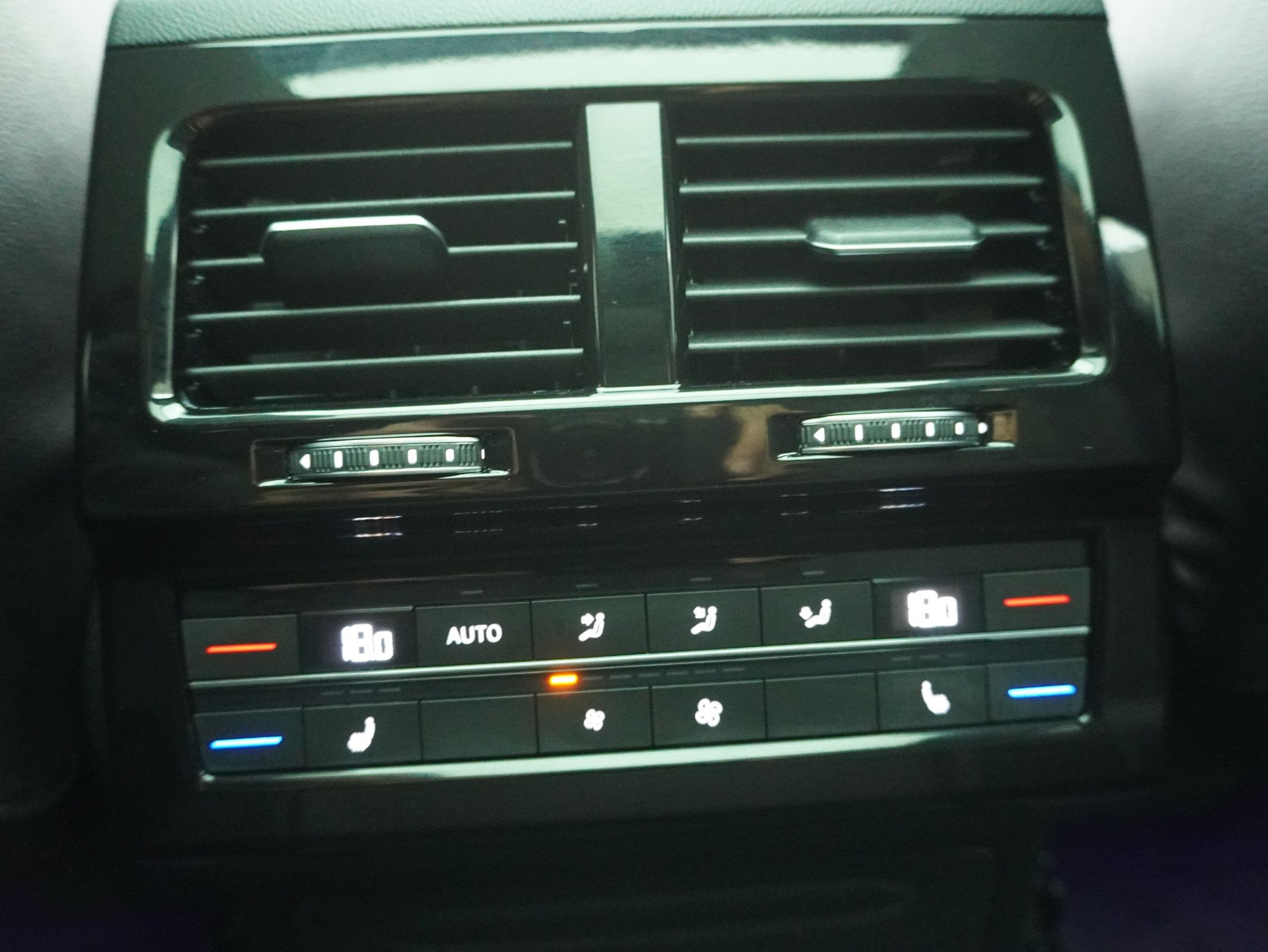 VW Touareg 3.0 TDI R-Line Black Style 4Motion