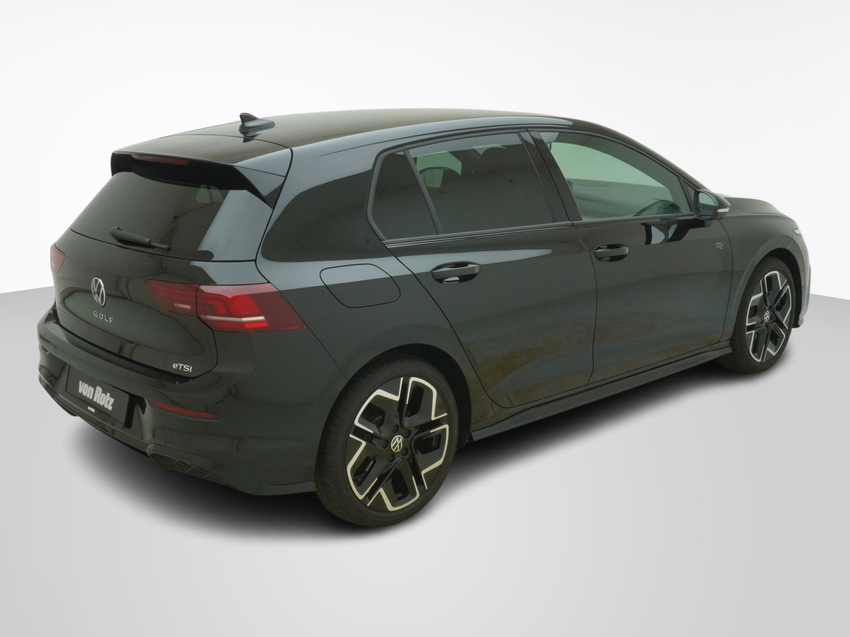 VW Golf VIII 1.5 eTSI R-Line DSG