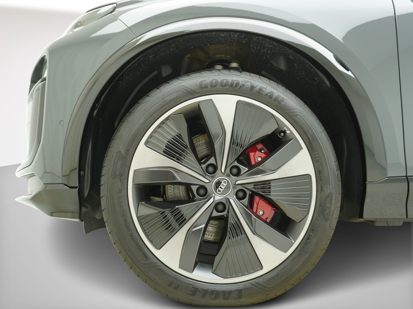 AUDI SQ6 e-tron SUV quattro **Edition one**