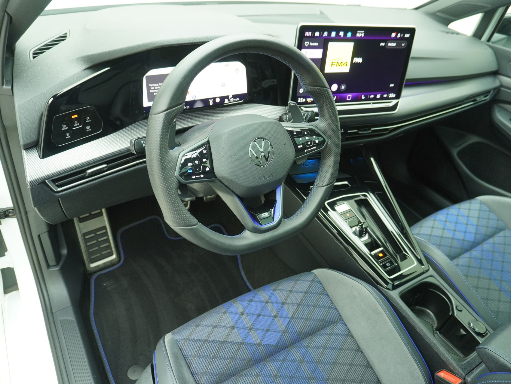 VW Golf 8.5 Variant 2.0 TSI DSG R-Performance 4Motion (2025)