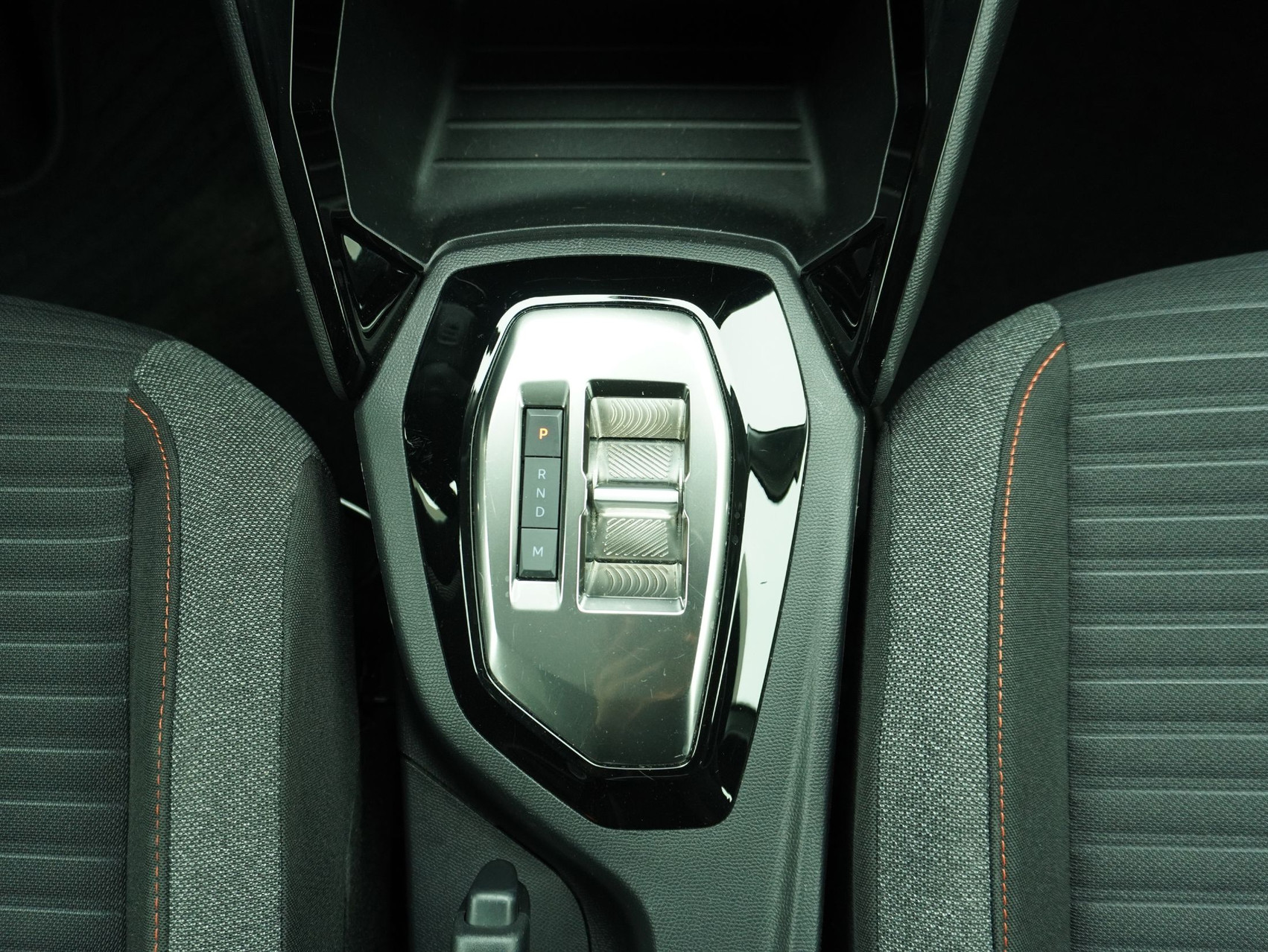 PEUGEOT 208 1.2 PureTech Active Pack