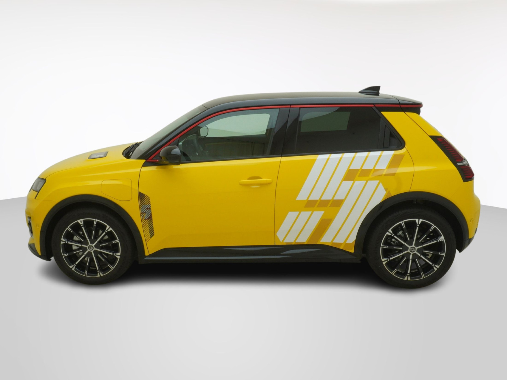 RENAULT R5 E-Tech Comfort Range iconic