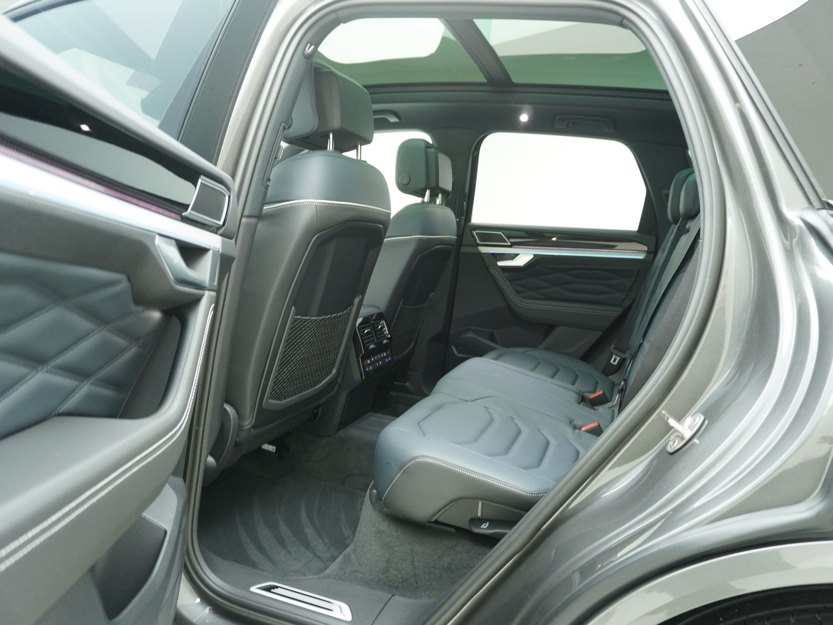 VW Touareg 3.0 V6 TSI R-Line Black Style 4Motion