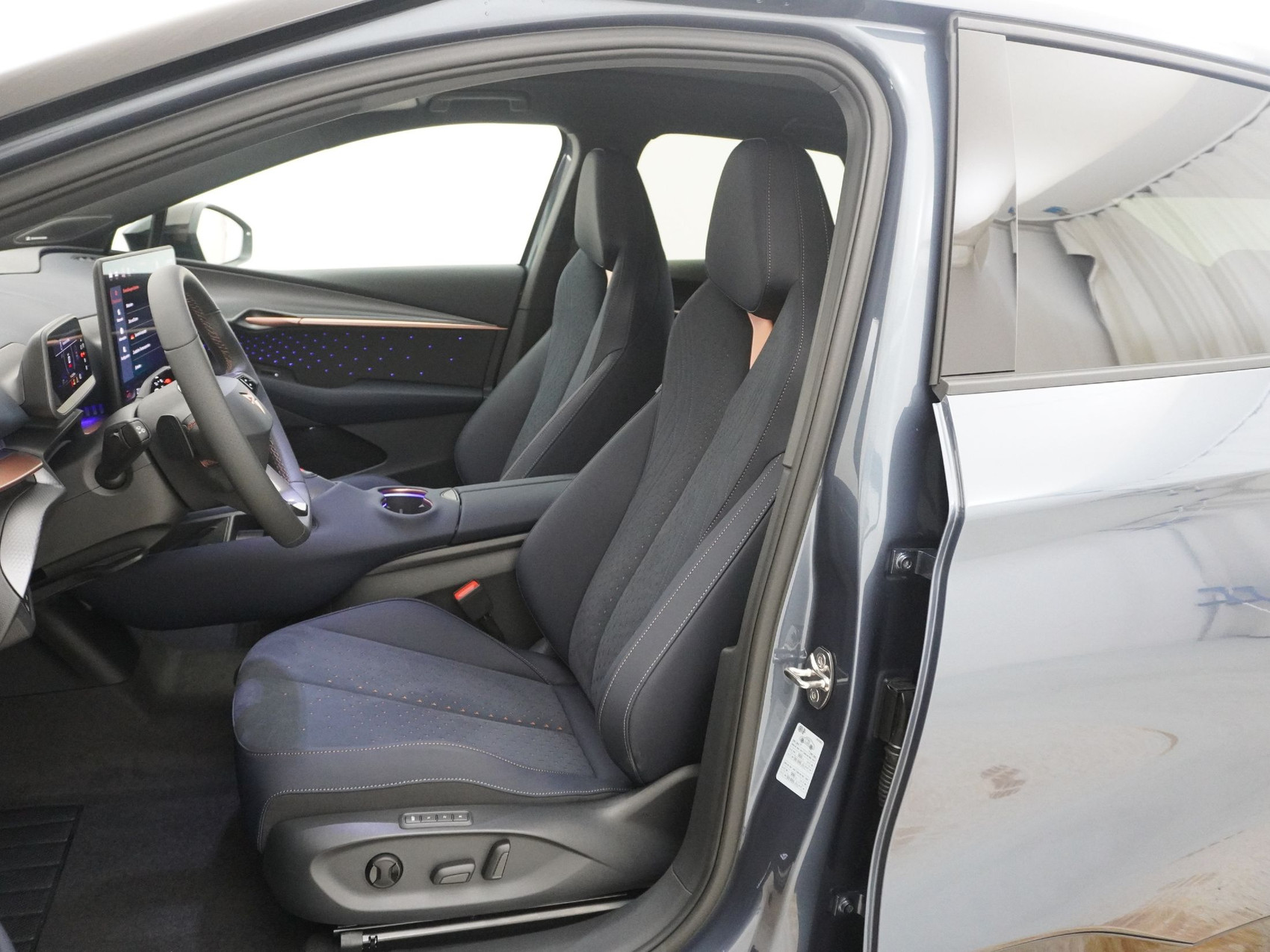 CUPRA Tavascan VZ Adrenaline