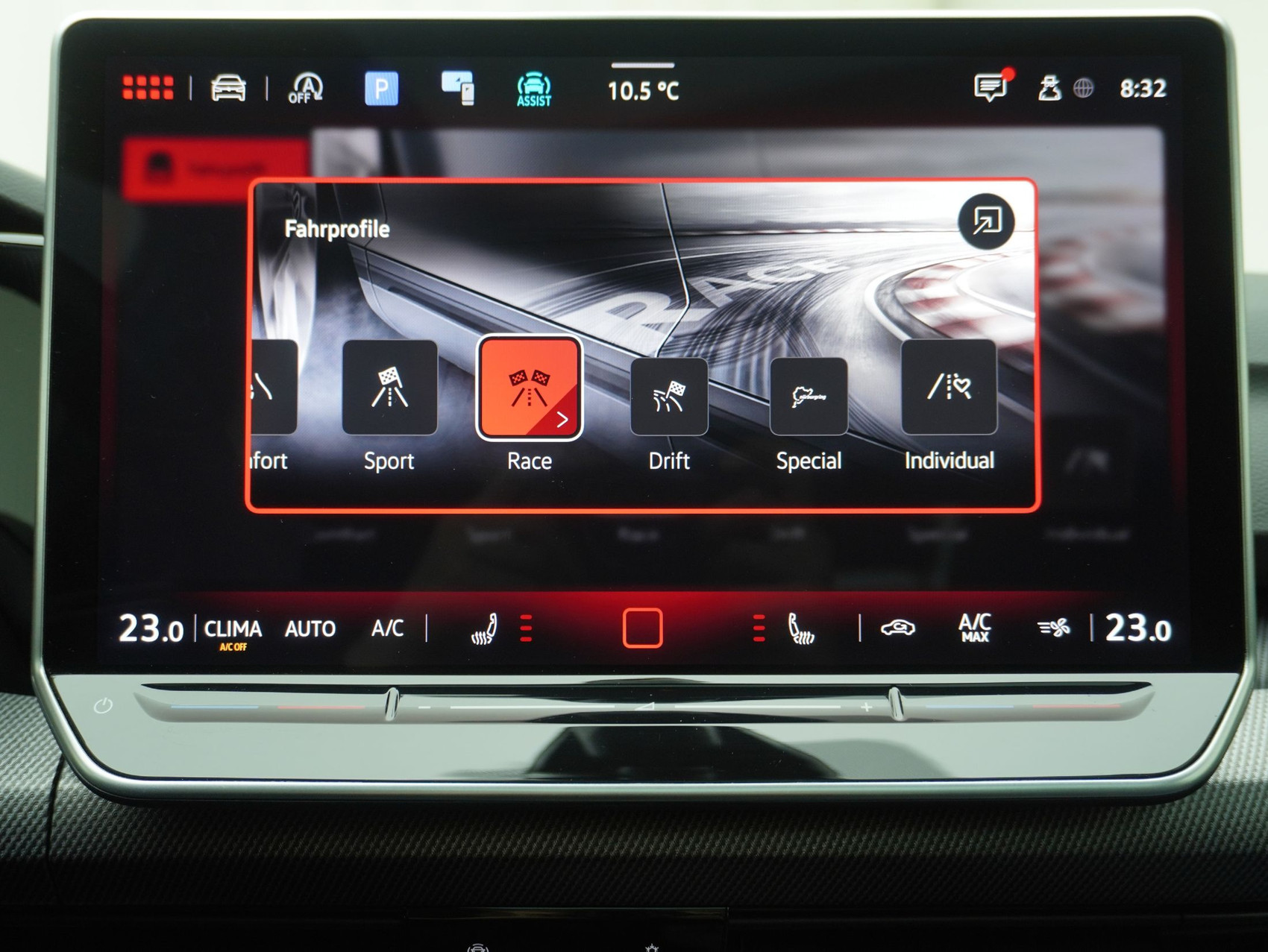 VW Golf 8.5 Variant 2.0 TSI DSG R-Performance 4Motion (2025)