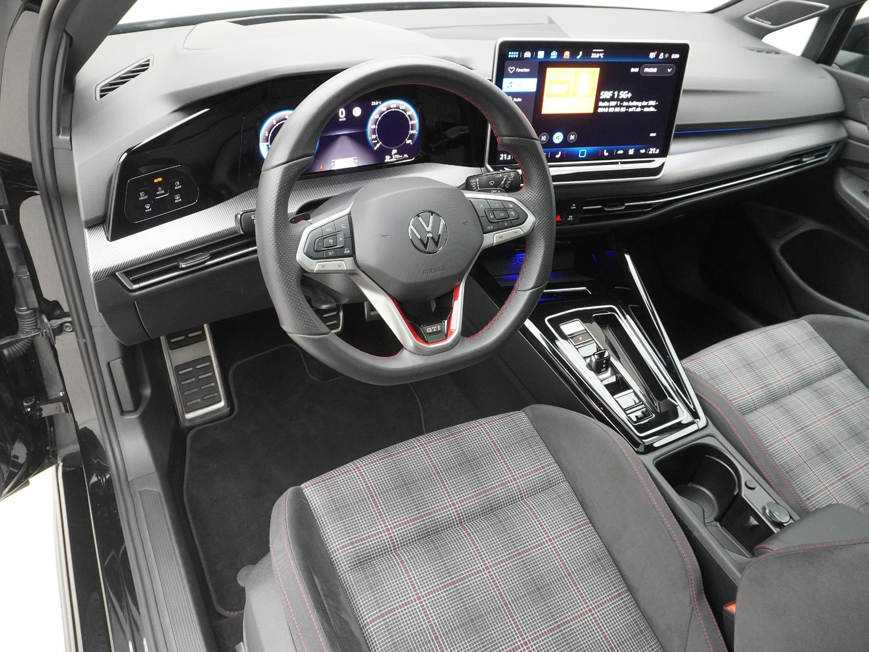 VW Golf 8.5 2.0 TSI DSG GTI Black Style (2025) ** Anhängerkupplung / Harman/Kardon / Panoramadach**