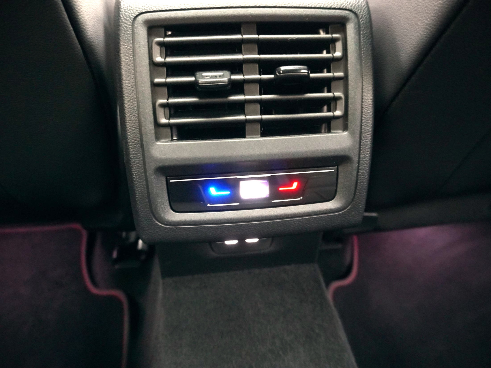 VW Golf 8.5 2.0 TSI DSG GTI Black Style (2025) **Leder/Harmon-Kardon/Sitzbelüftung/uvm.**