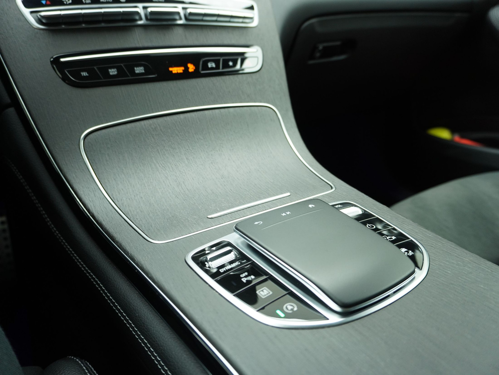 MERCEDES-BENZ GLC-Klasse GLC 220 d AMG Line 4matic