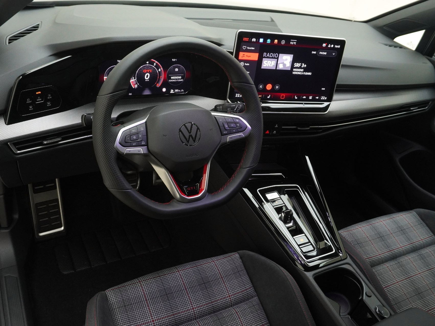 VW Golf VIII 2.0 TSI GTI DSG