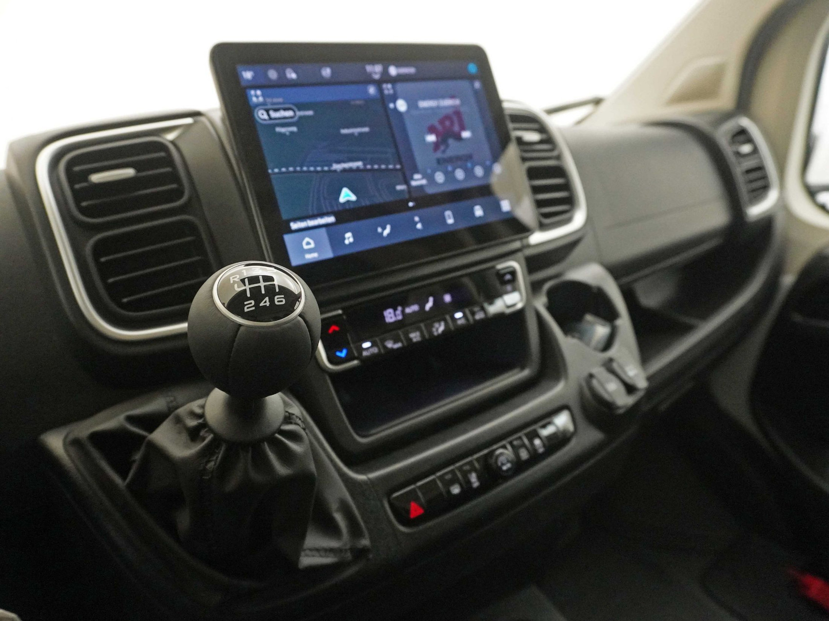 CITROËN Jumper Kaw. 35 L2H2 verglast 2.2 BlueHDi 140 S/S