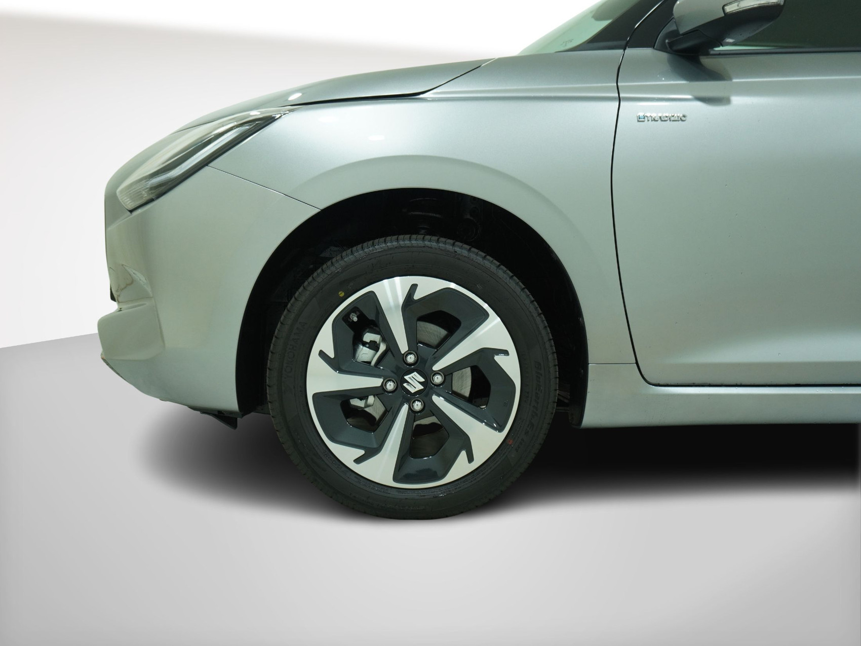 SUZUKI Swift 1.2 Tradizio Top Hybrid 4×4