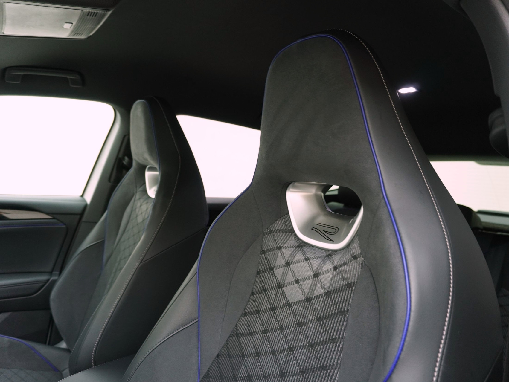 VW Tiguan 2.0 TSI DSG R-Line Black Style 4Motion (2025)