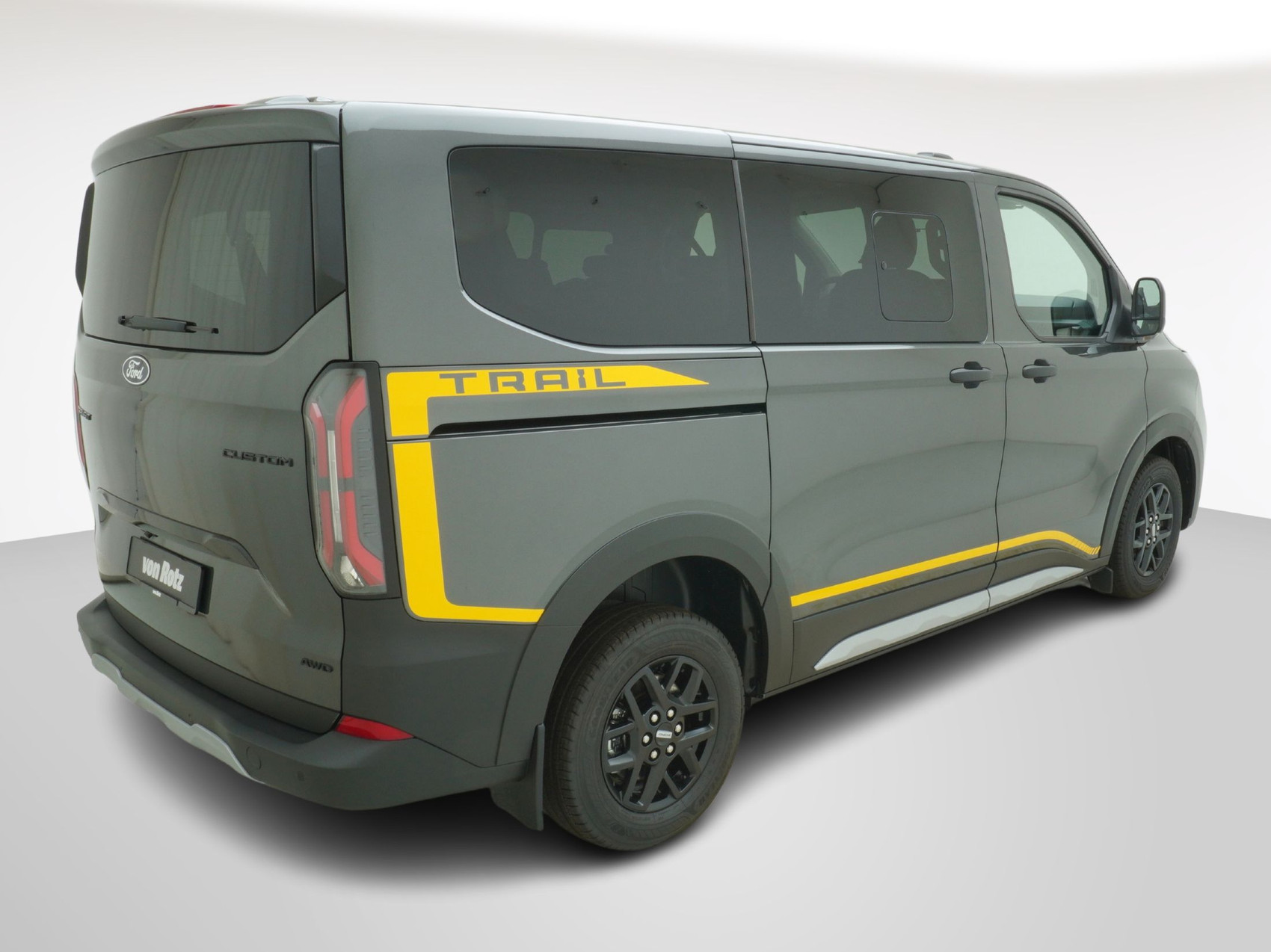 FORD Transit Custom 320 L1 2.0 TDCI 4×4 Trail