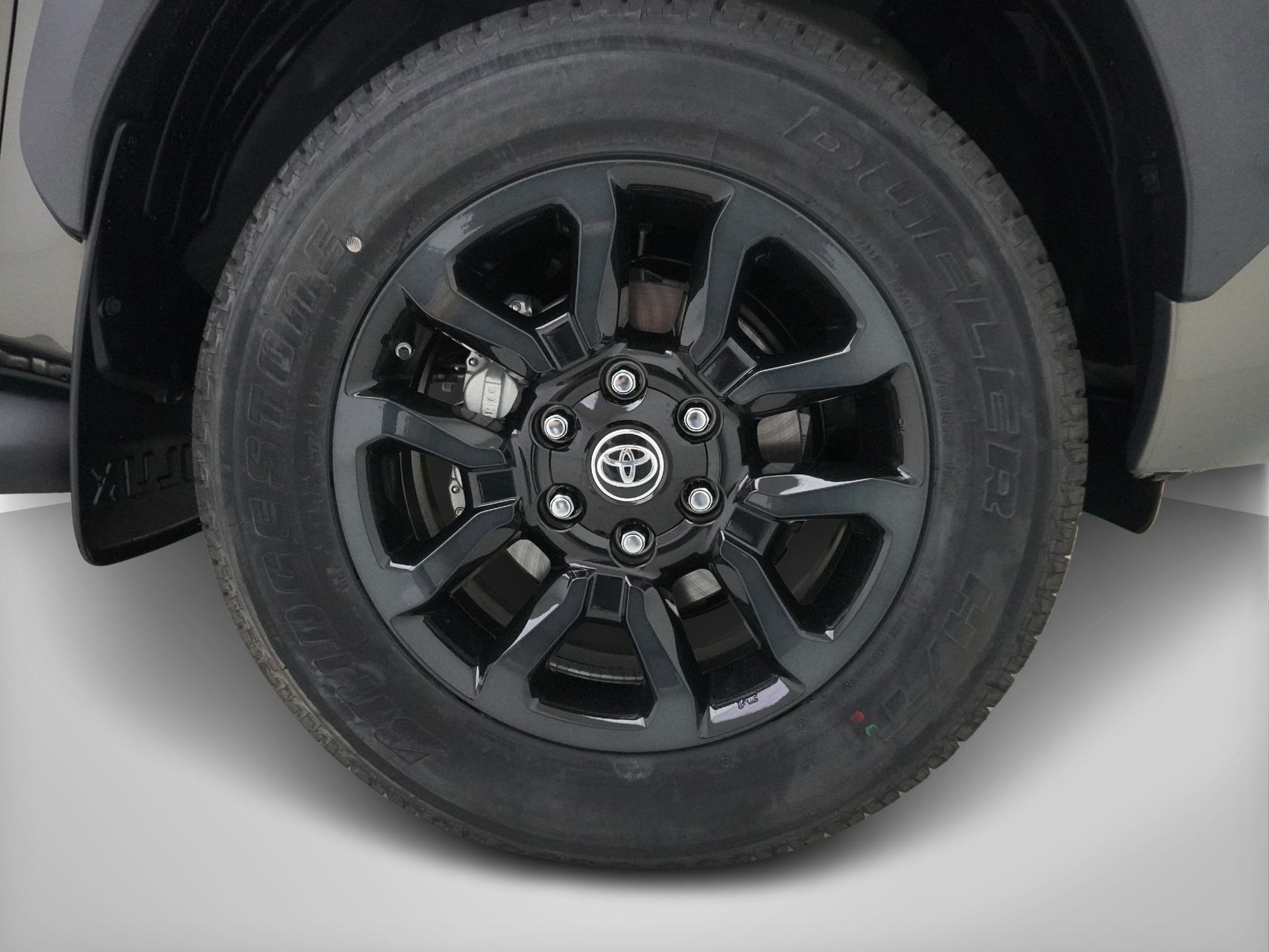 TOYOTA Hilux Double Cab.-Pick-up 2.8 D-4D 204 Invincible MHEV