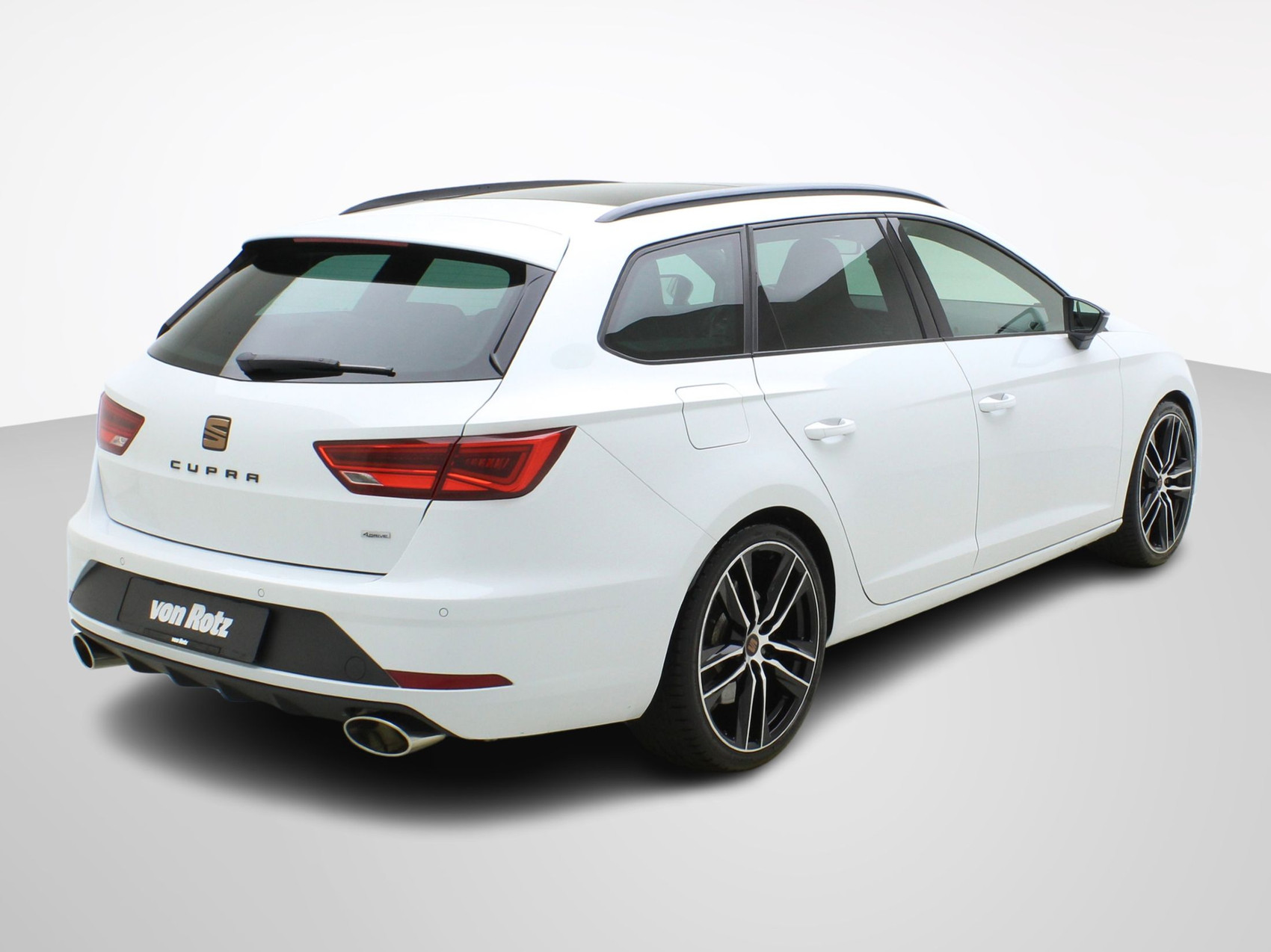 SEAT Leon ST 2.0 TSI DSG Cupra 4Drive