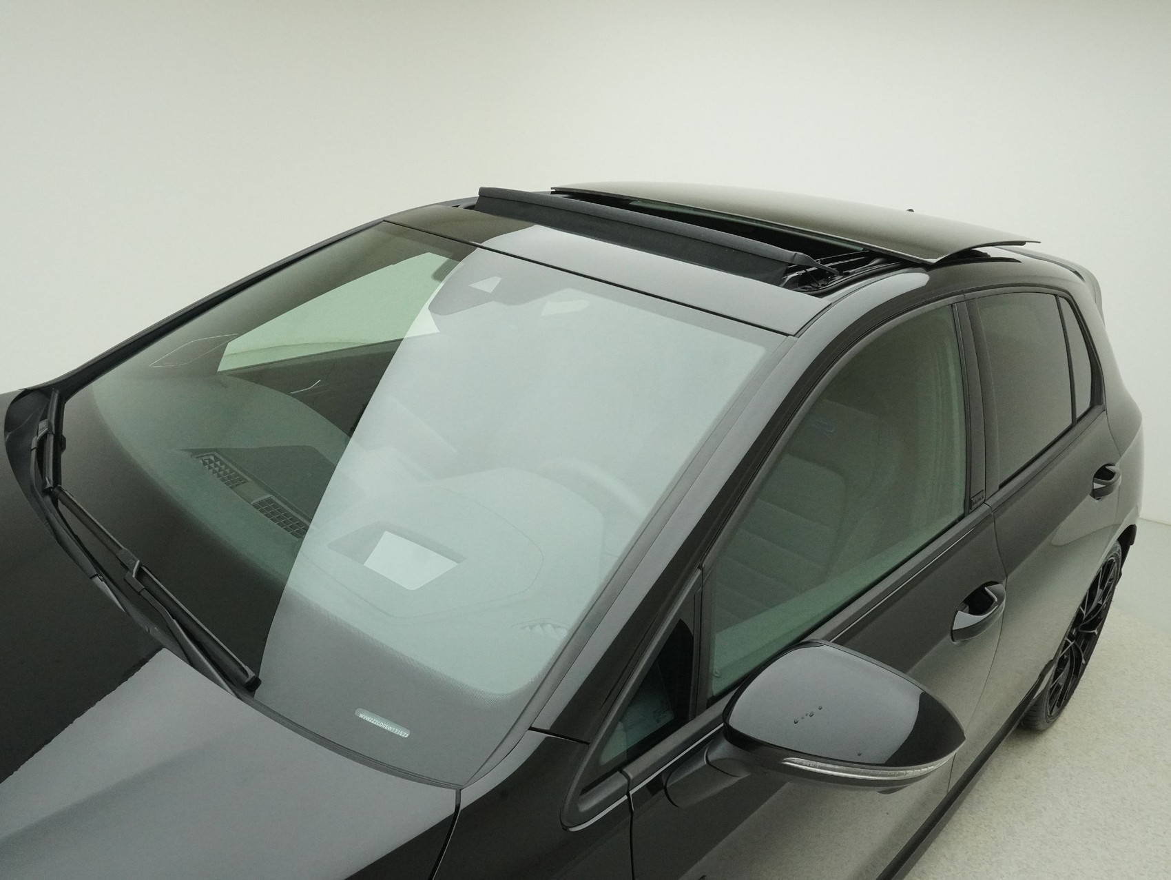 VW Golf 8.5 2.0 TSI DSG R Black Edition 4Motion (2025)