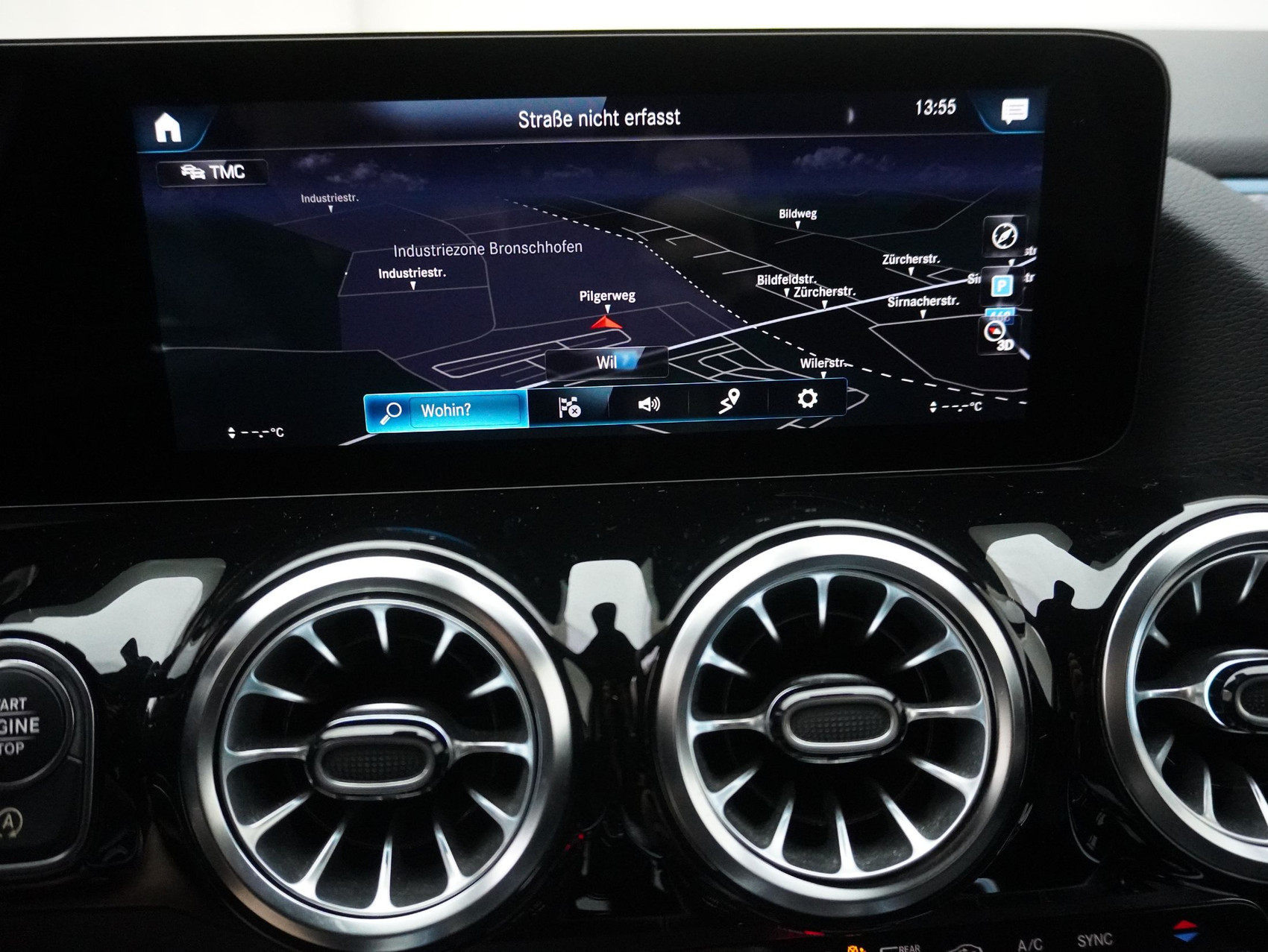 MERCEDES-BENZ GLA-Klasse GLA 200 AMG Line