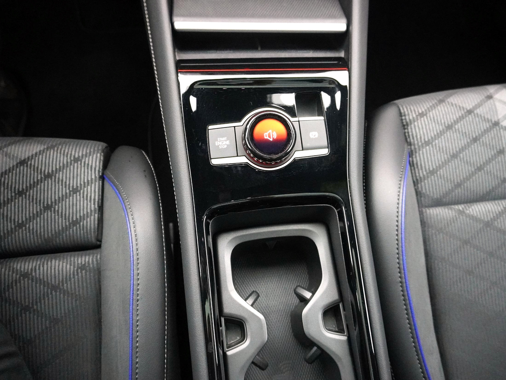 VW Tiguan 2.0 TSI DSG R-Line Black Style 4Motion (2025)