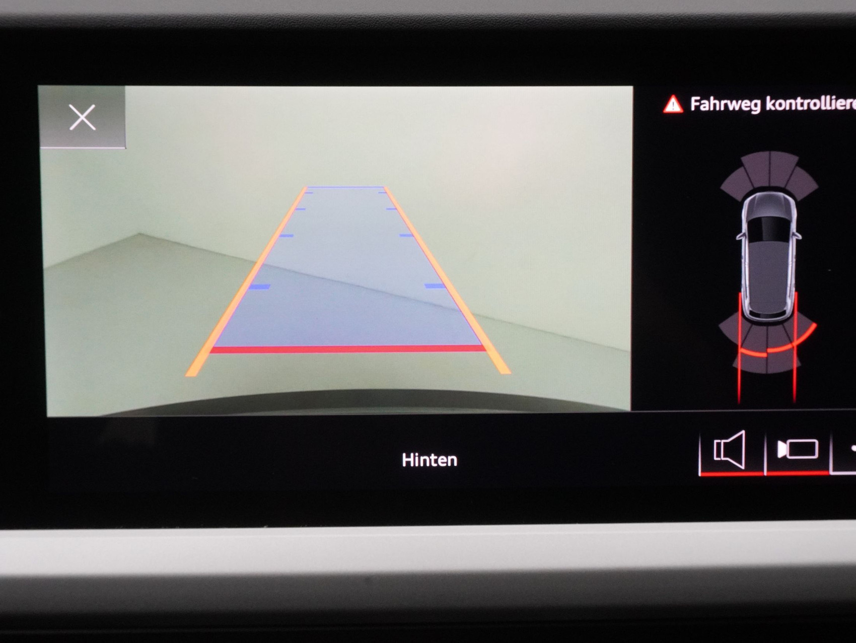 AUDI Q4 e-tron 50 quattro