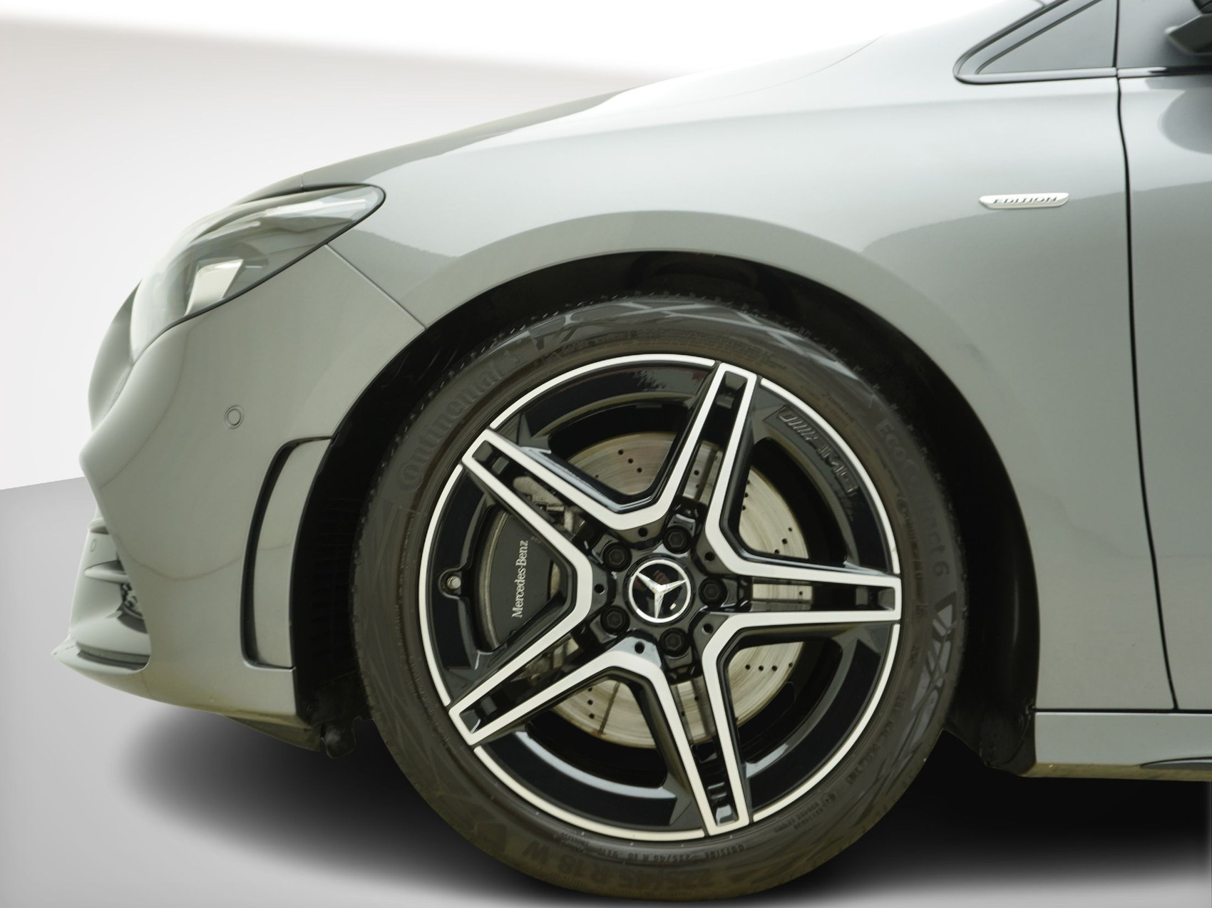 MERCEDES-BENZ B-Klasse B 250 AMG Line 4matic