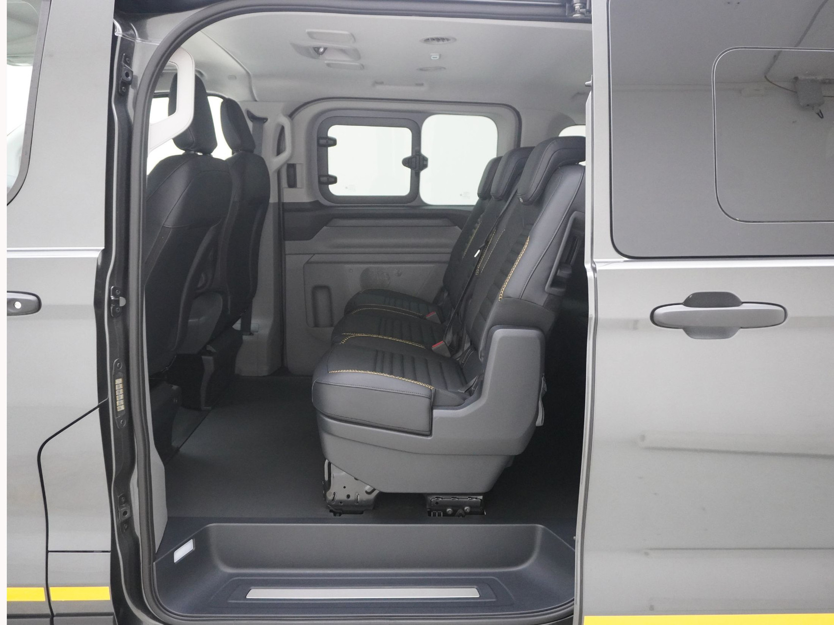 FORD Transit Custom 320 L1 2.0 TDCI 4×4 Trail