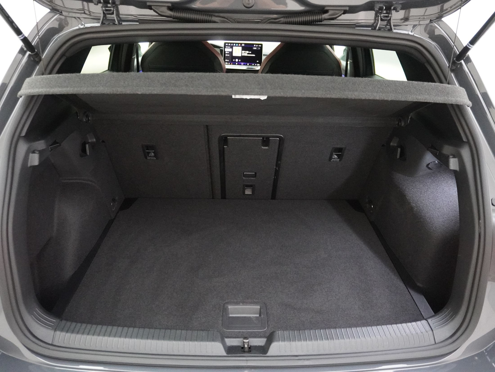 VW Golf 8.5 2.0 TSI DSG GTI Black Style (2025) **Leder/Harmon-Kardon/Sitzbelüftung/uvm.**