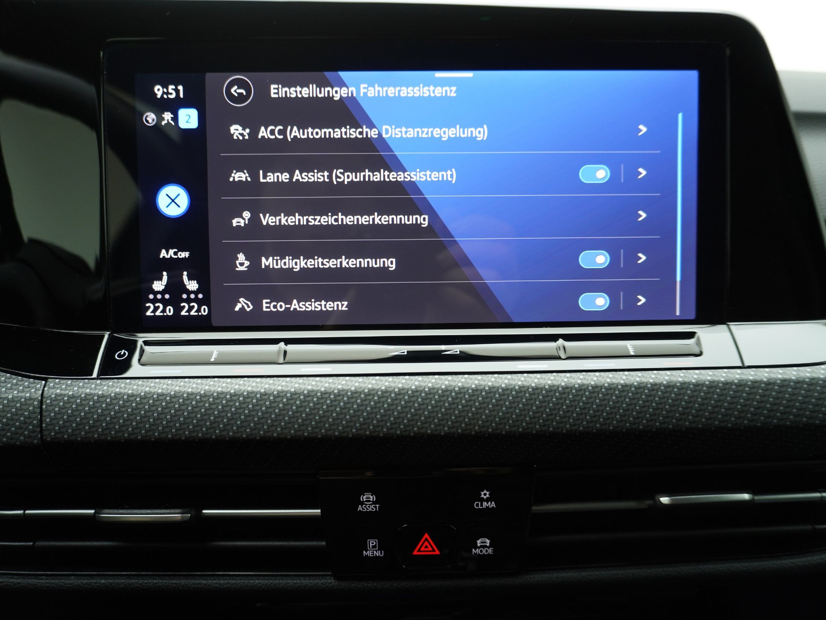 VW Golf 8 1.5 eTSI DSG R-Line