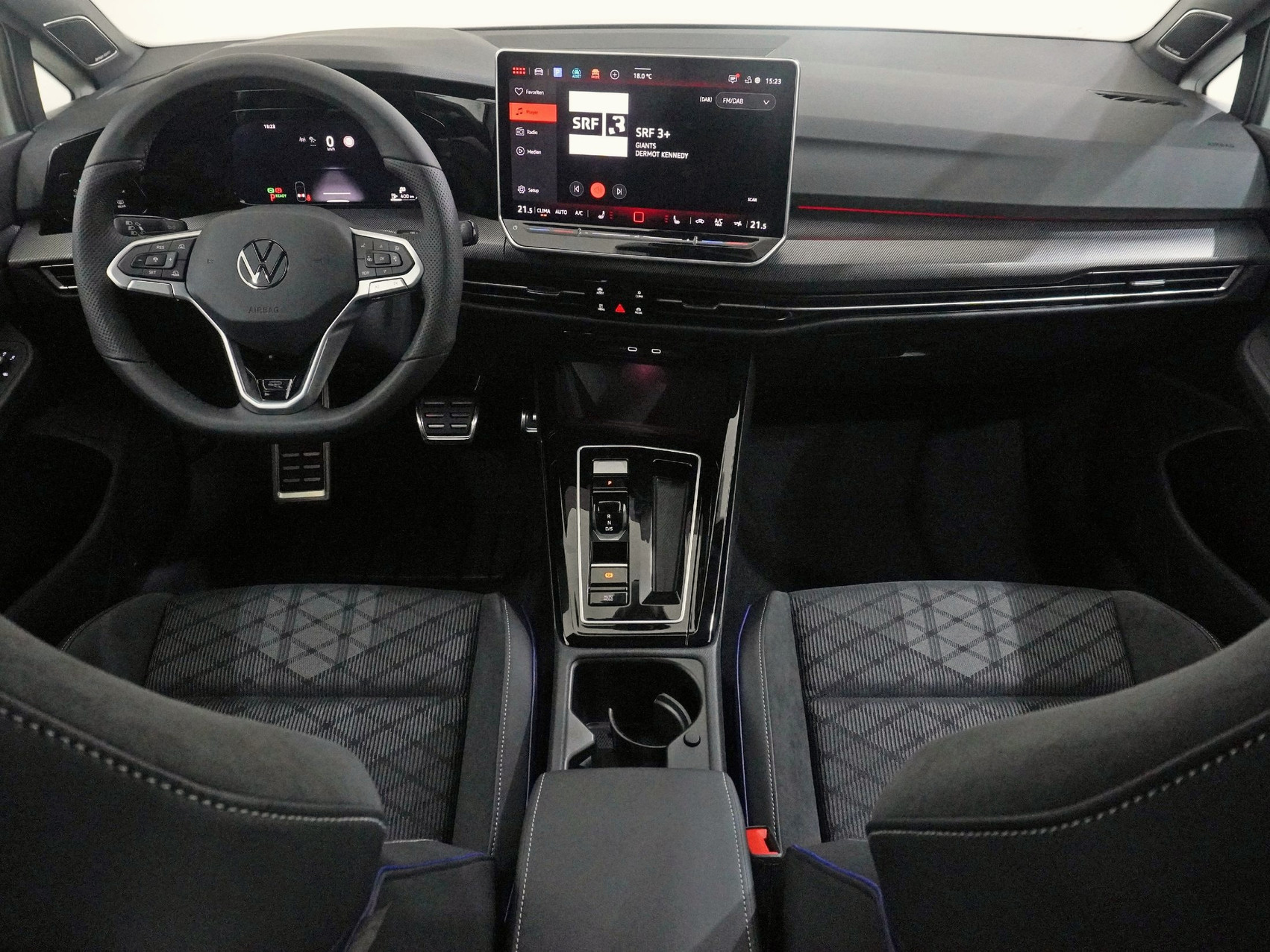 VW Golf VIII 2.0 TSI R-Line DSG 4Motion