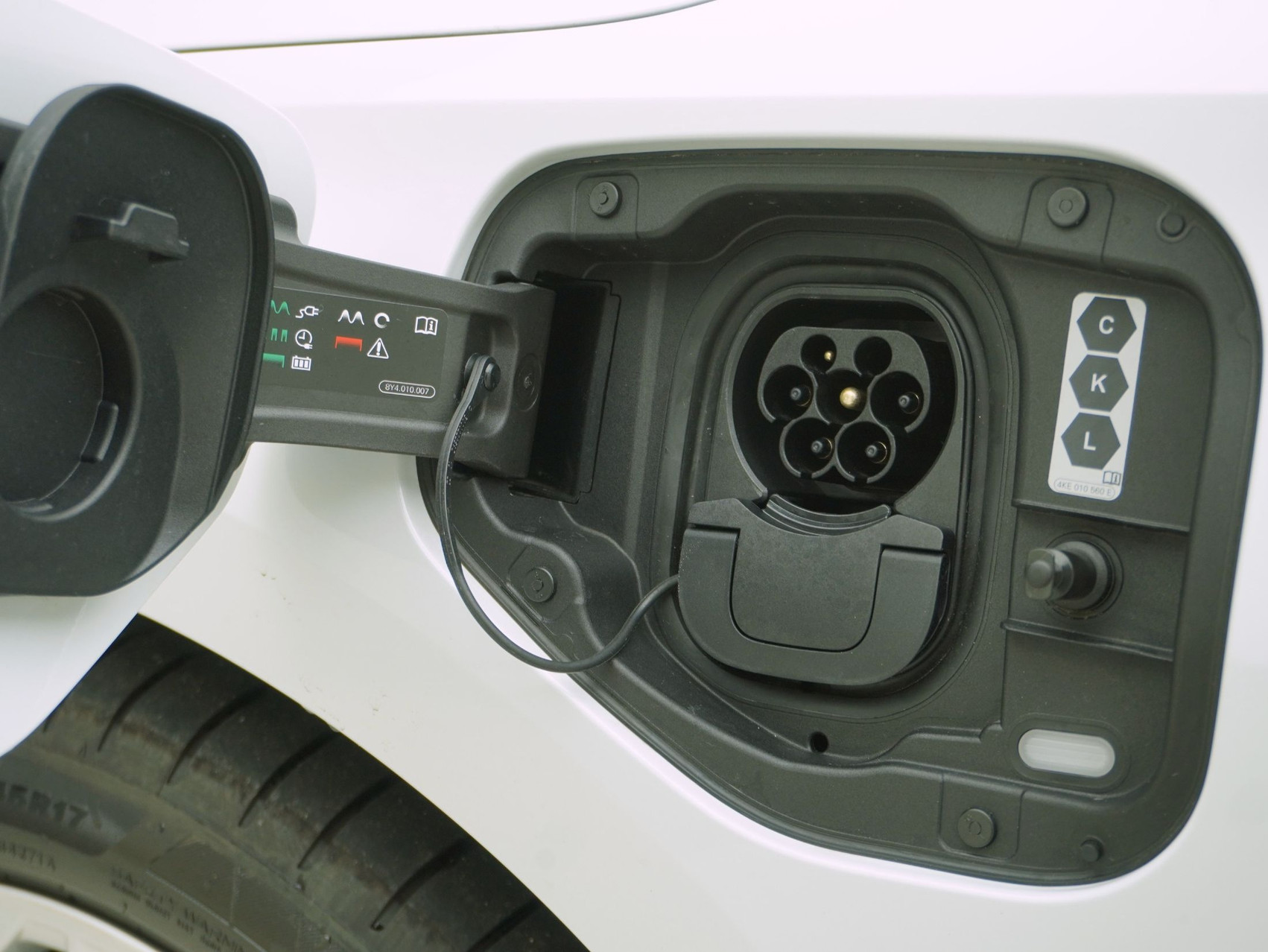 AUDI A3 Sportback 40 TFSI e S line S-Tronic **Audi Werksgarantie bis 05/2030**