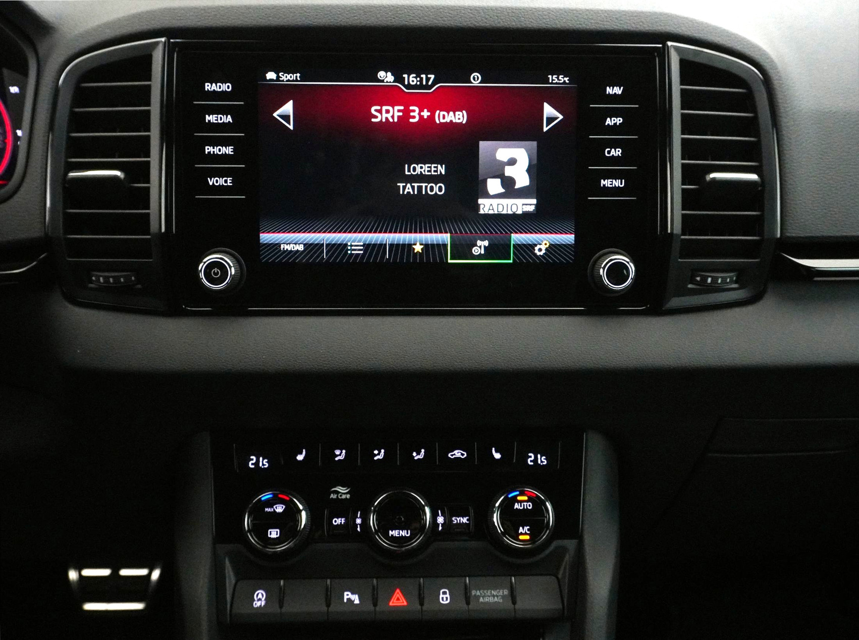 SKODA Karoq 1.5 TSI SportLine DSG