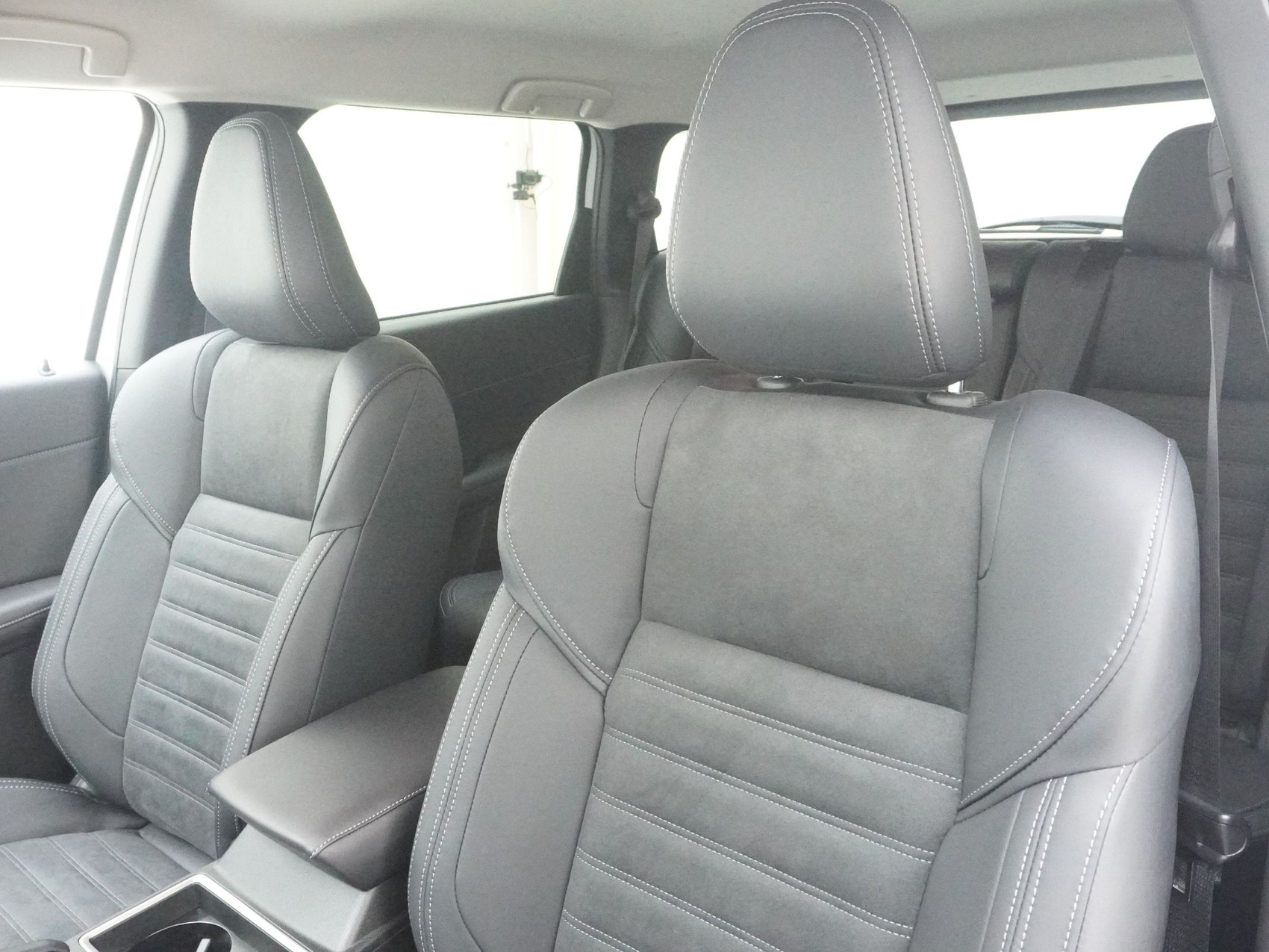 MITSUBISHI Outlander 2.4 PHEV Invite 4×4