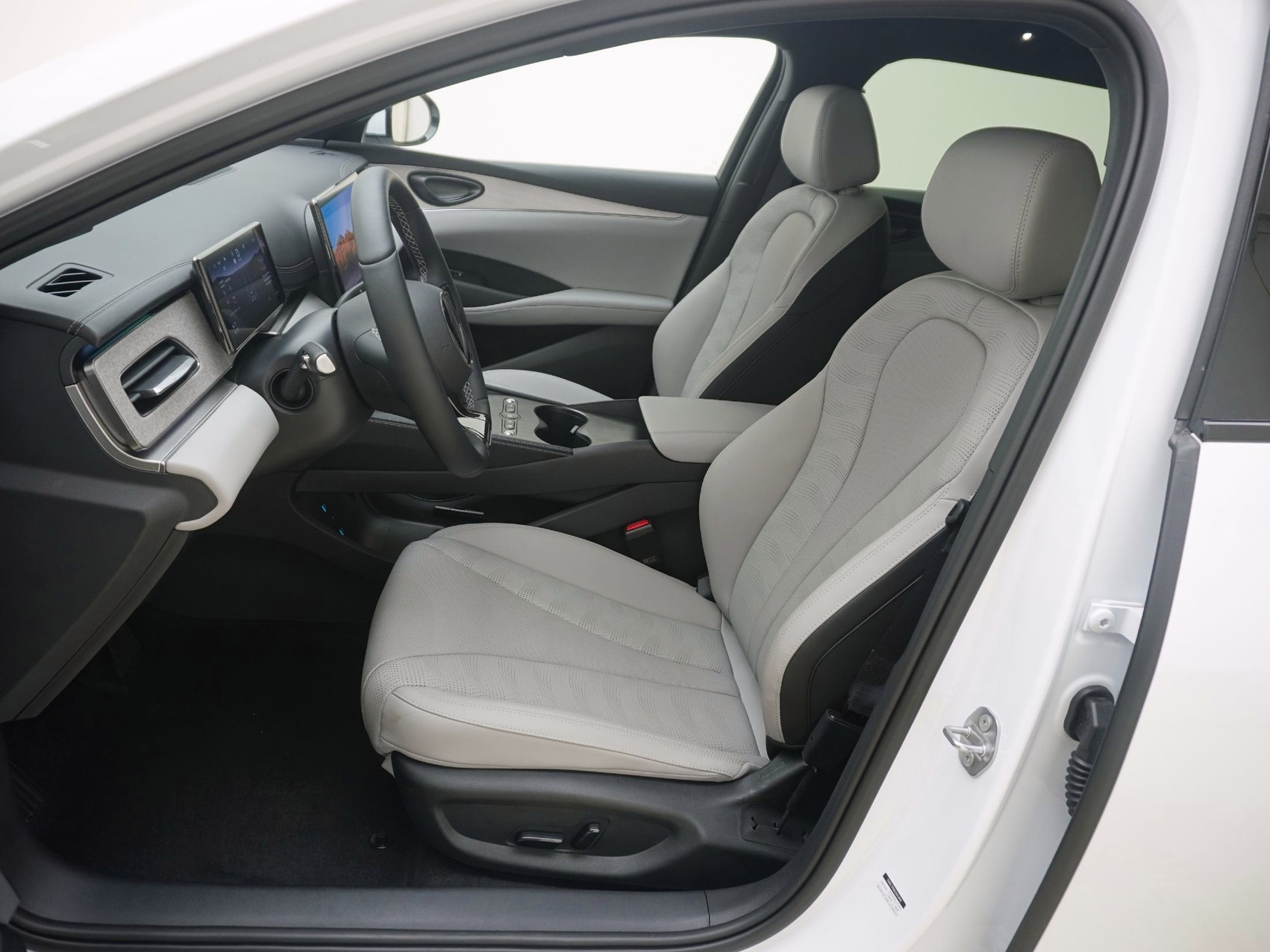 BYD Seal 6 DM-i Touring Comfort Lite