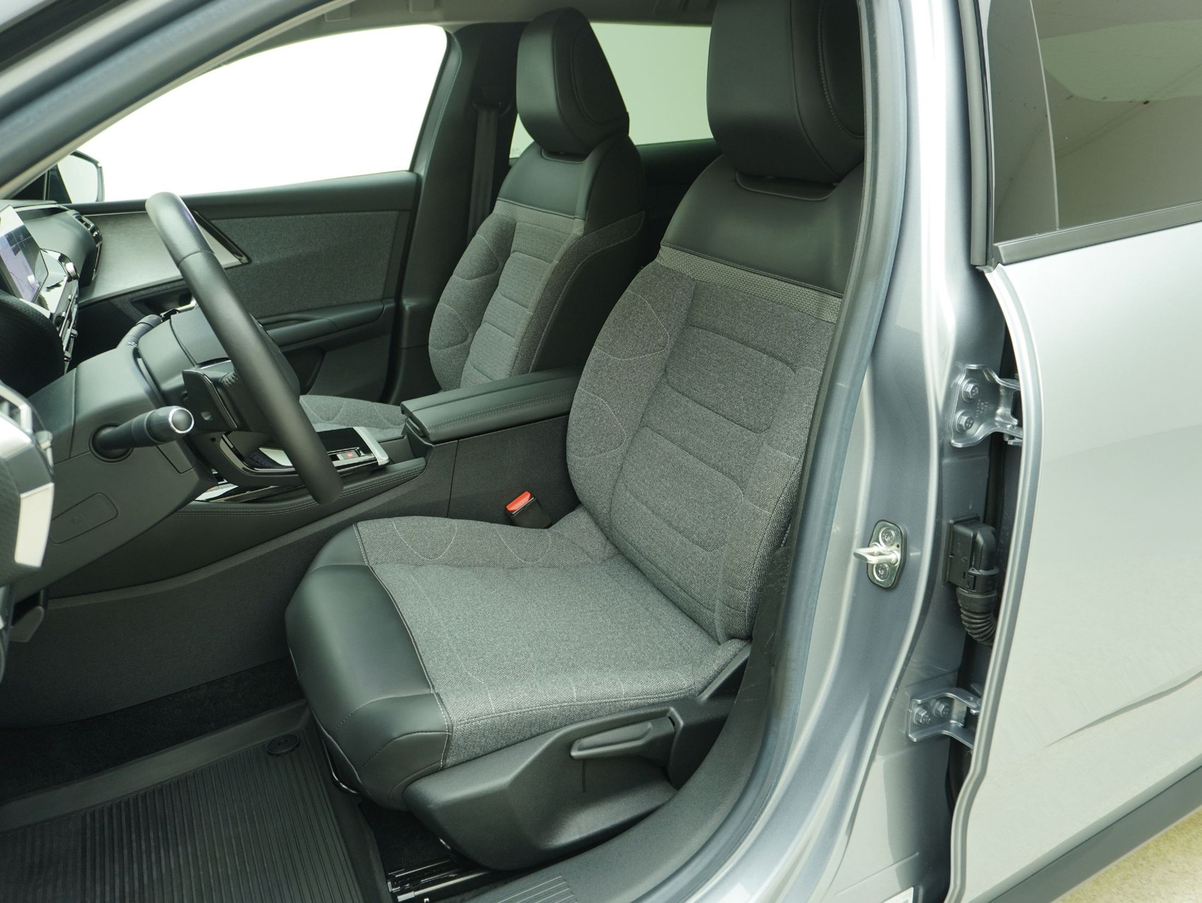 CITROËN C5 X 1.6 Plug-in Hybrid ë-EAT8 Swiss Edition